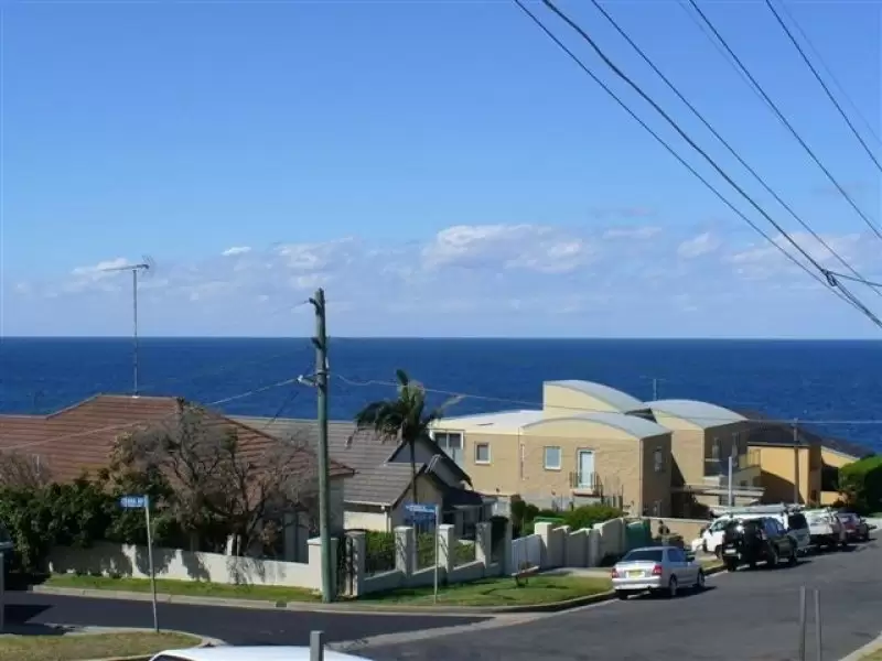 7 Pearce Street, South Coogee Leased by Raine & Horne Randwick | Coogee | Clovelly - image 1