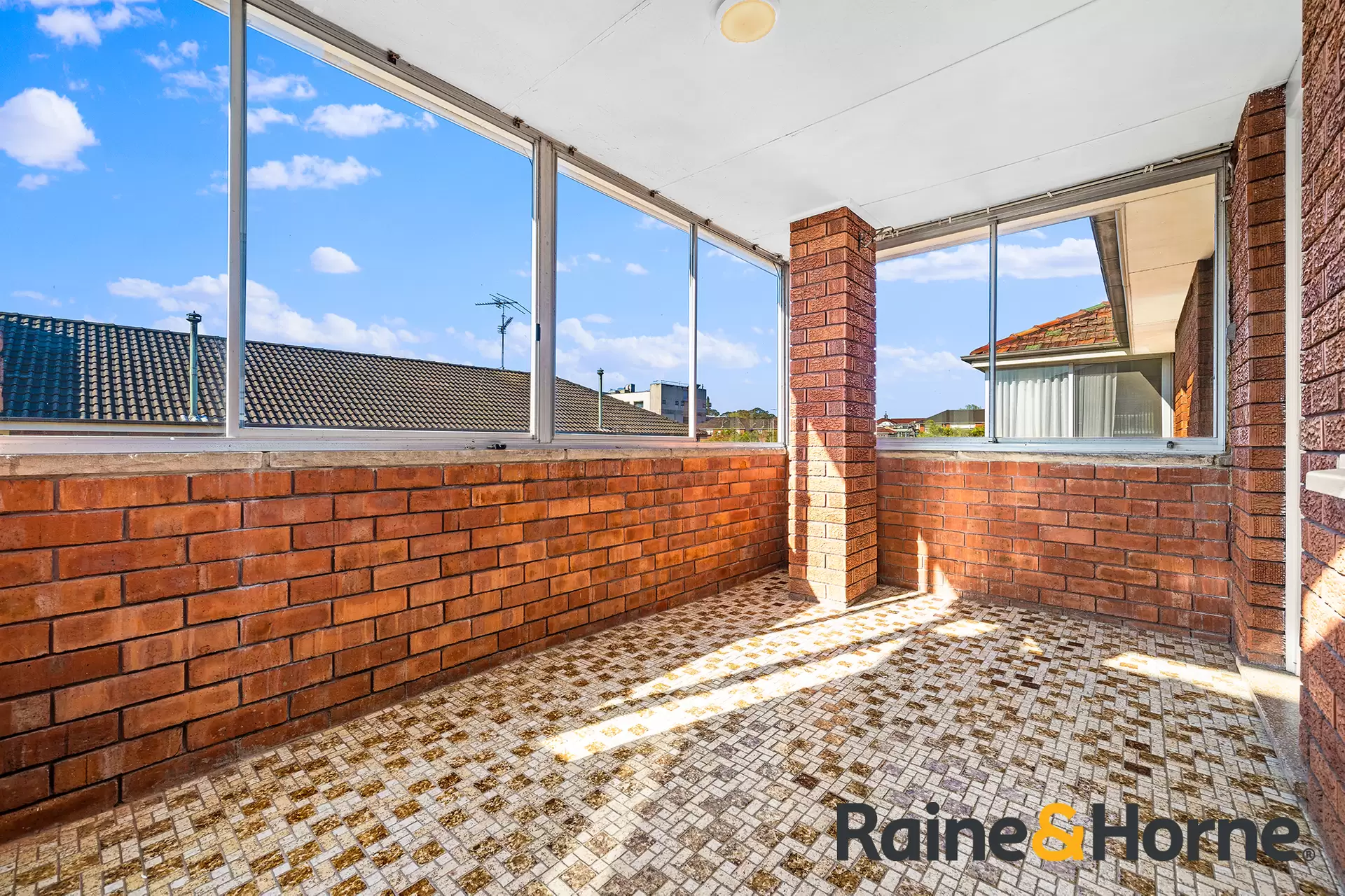 10/12 Botany Street, Randwick Sold by Raine & Horne Randwick | Coogee | Clovelly - image 1