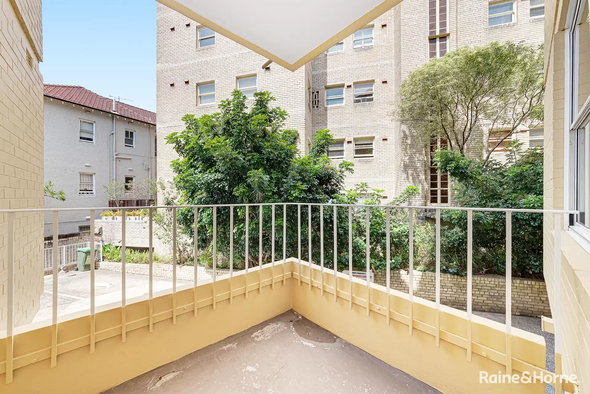 4/16-18 Roslyn Gardens, Elizabeth Bay For Lease by Raine & Horne Randwick | Coogee | Clovelly - image 1