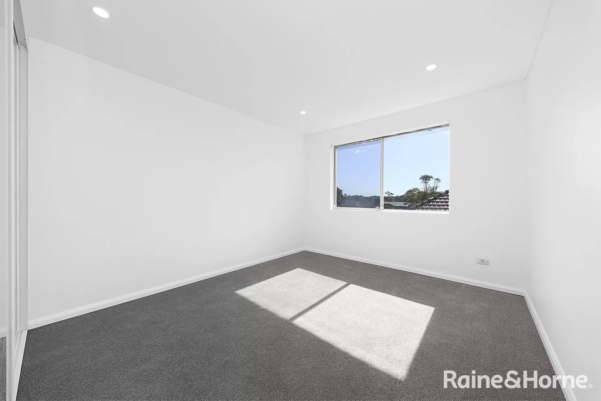 10/16 Prince Street, Randwick Leased by Raine & Horne Randwick | Coogee | Clovelly - image 1