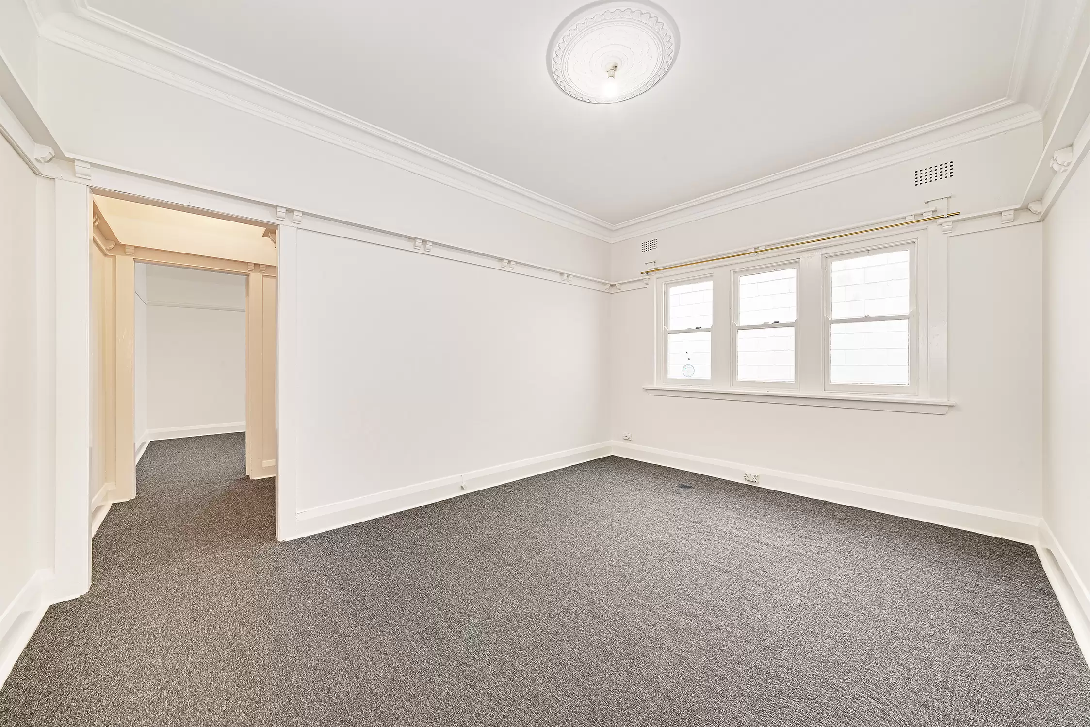 7/10 Ebley Street, Bondi Junction For Lease by Raine & Horne Randwick | Coogee | Clovelly - image 2