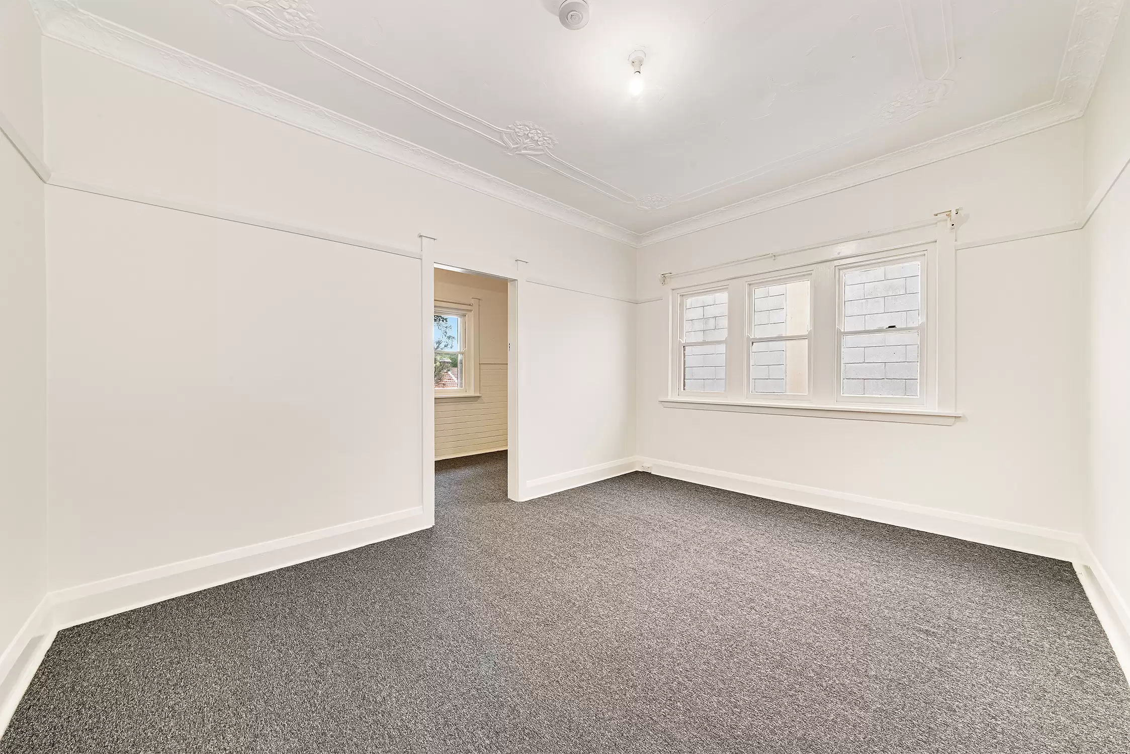 7/10 Ebley Street, Bondi Junction For Lease by Raine & Horne Randwick | Coogee | Clovelly - image 3