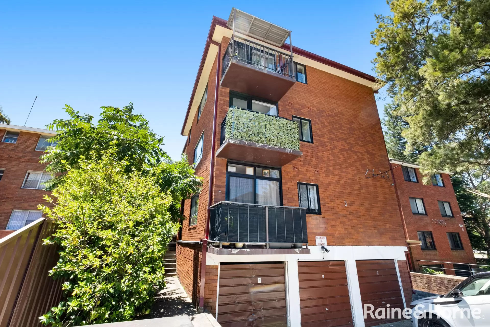 2/3 Templeman Crescent, Hillsdale Auction by Raine & Horne Randwick | Coogee | Clovelly - image 1