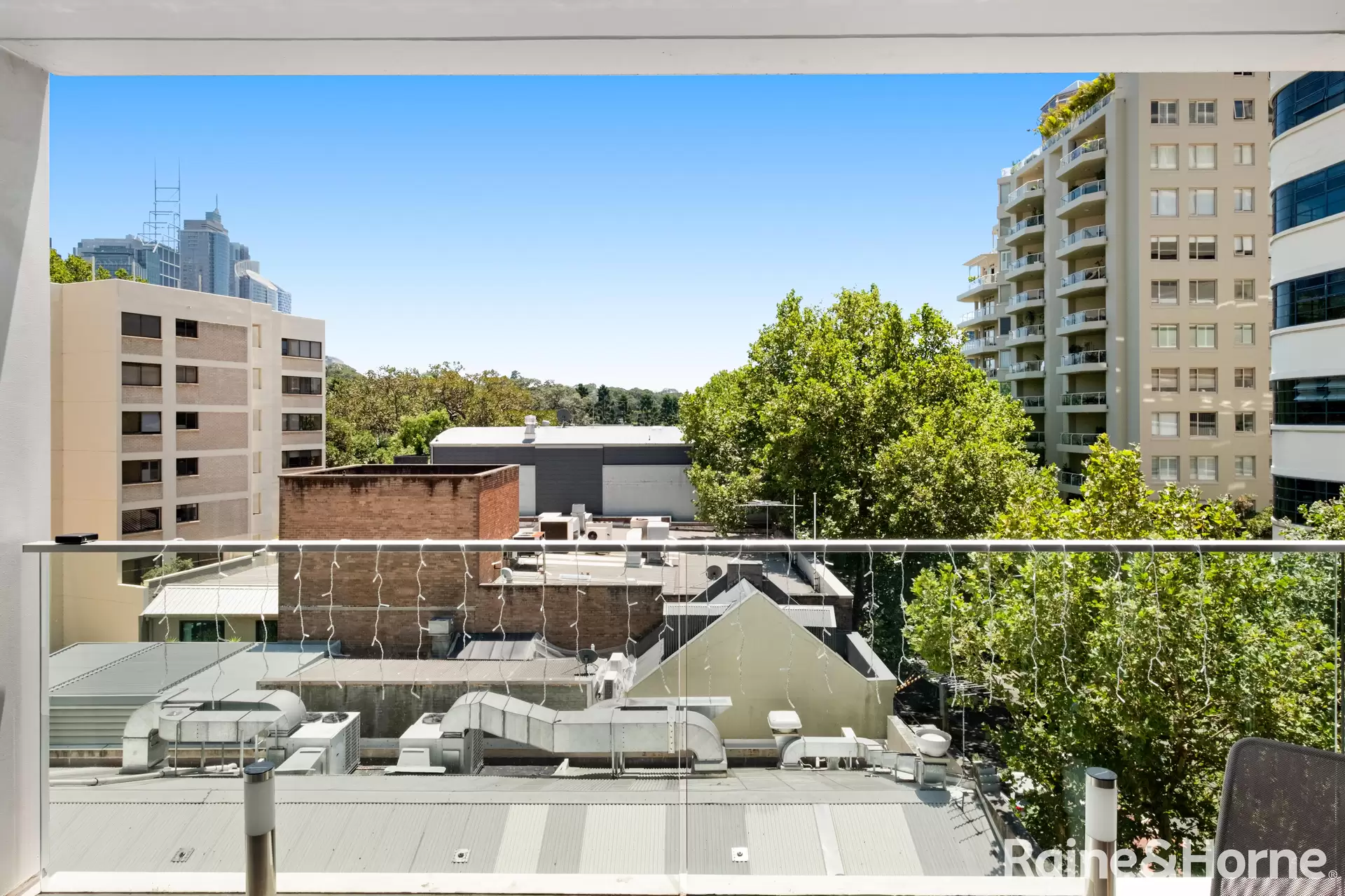 55/60-70 William St, Woolloomooloo Auction by Raine & Horne Randwick | Coogee | Clovelly - image 1