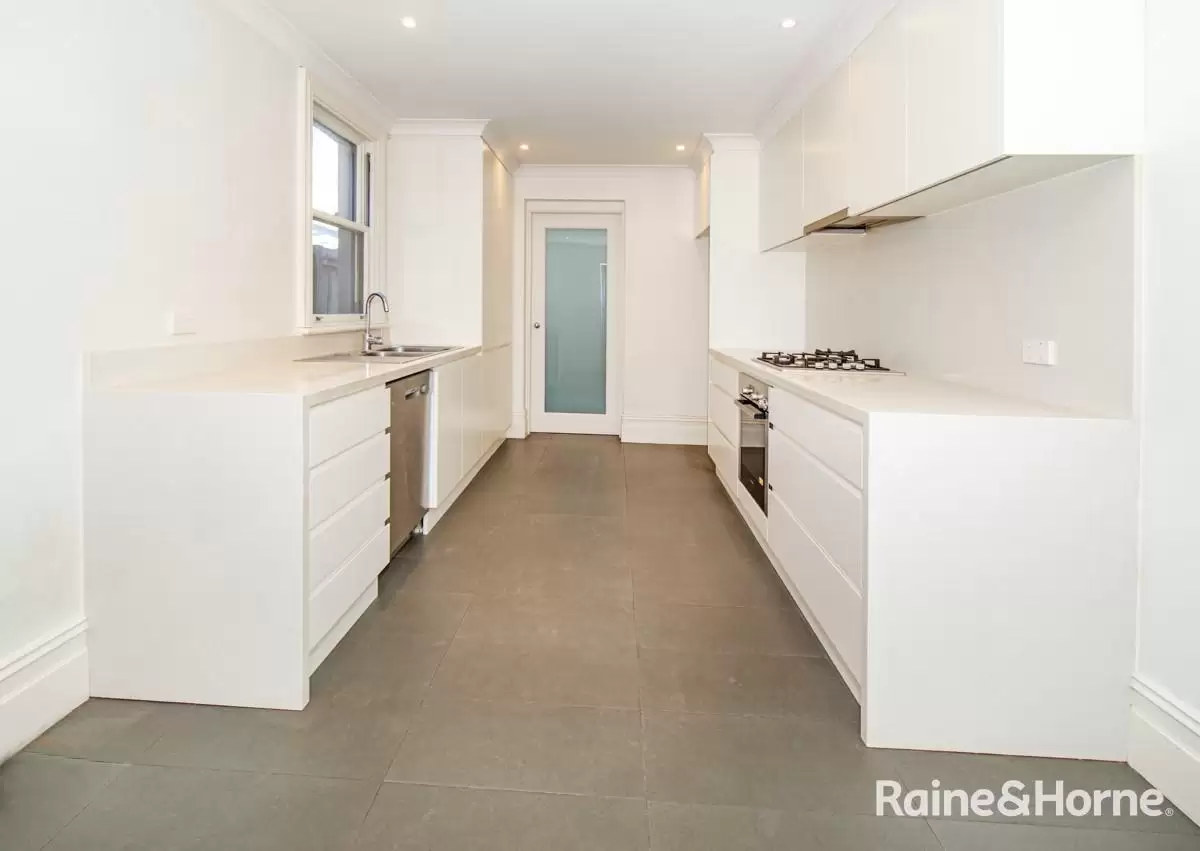 424 Abercrombie Street, Darlington Leased by Raine & Horne Randwick | Coogee | Clovelly - image 3