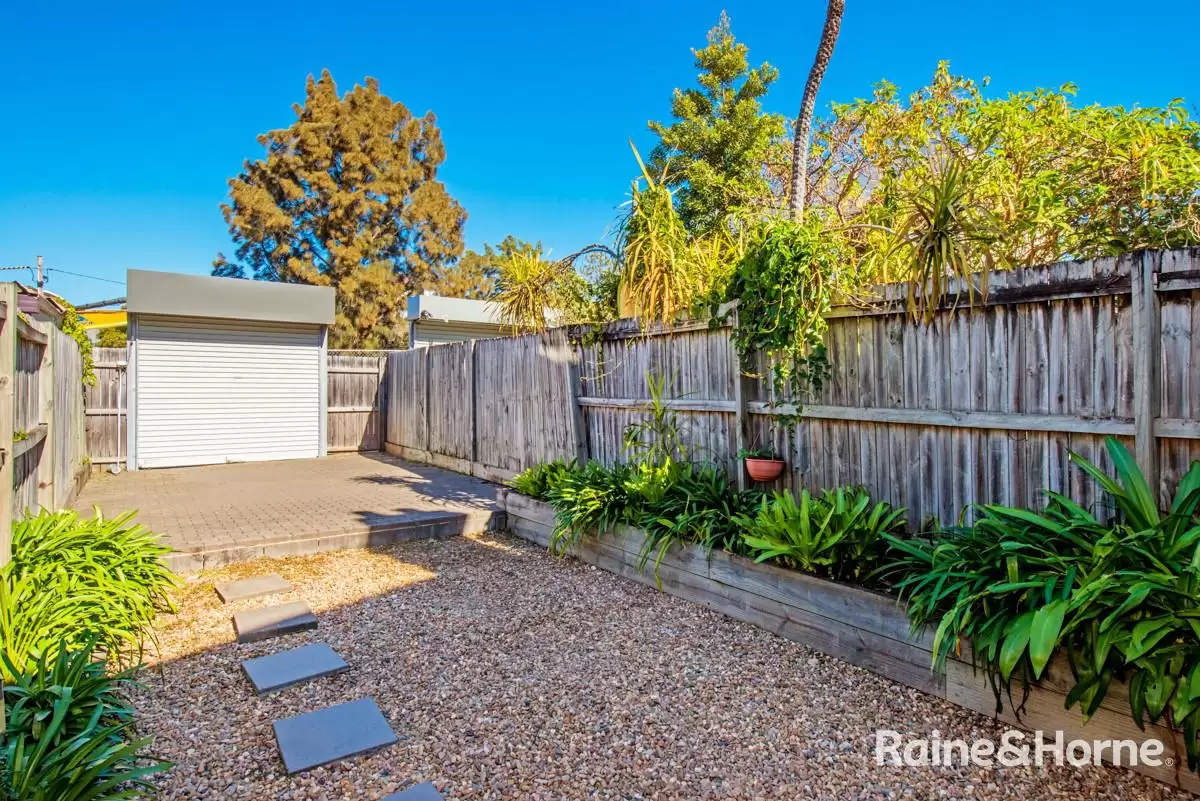 424 Abercrombie Street, Darlington Leased by Raine & Horne Randwick | Coogee | Clovelly - image 2