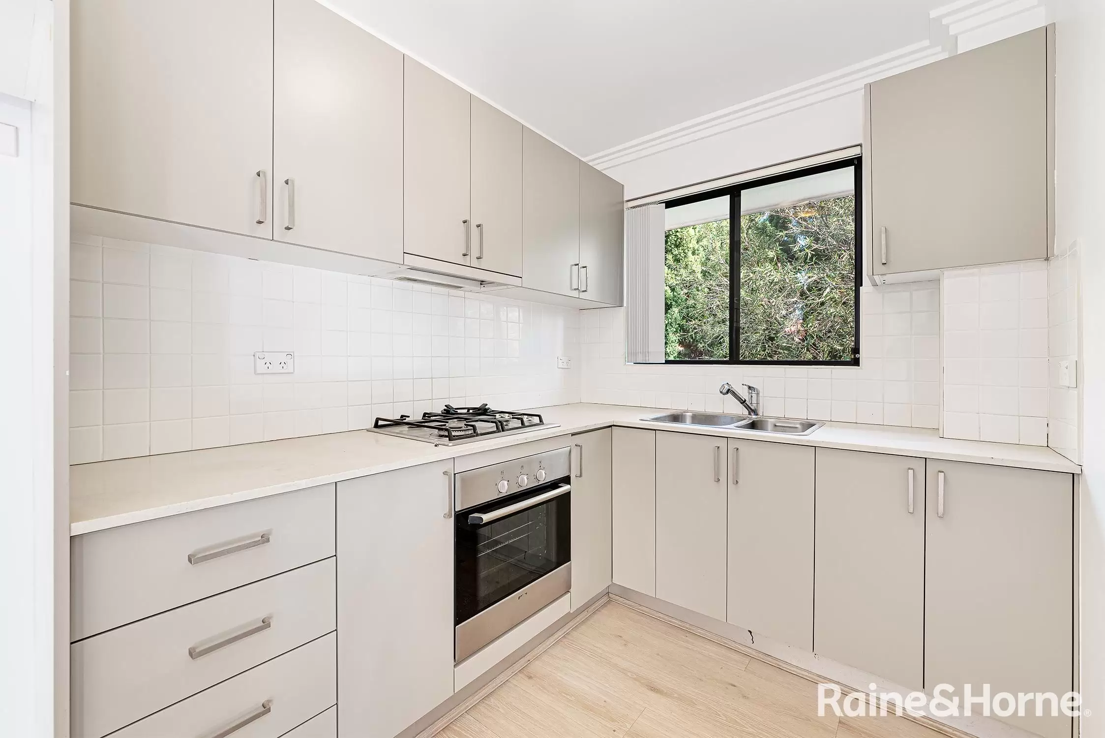 10/1-3 New Orleans Crescent, Maroubra For Lease by Raine & Horne Randwick | Coogee | Clovelly - image 2
