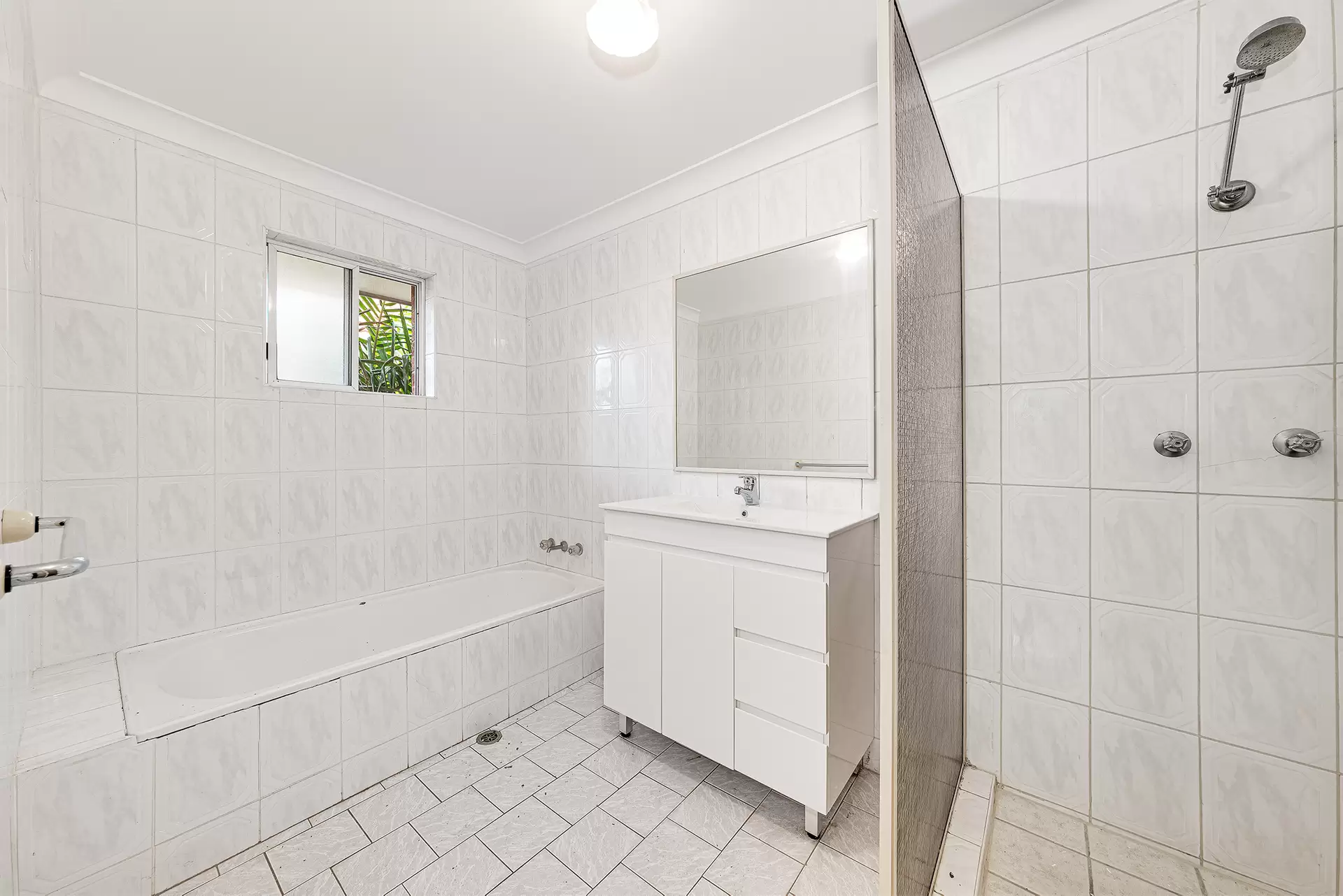 4/5 Lorne Avenue, Kensington For Lease by Raine & Horne Randwick | Coogee | Clovelly - image 1