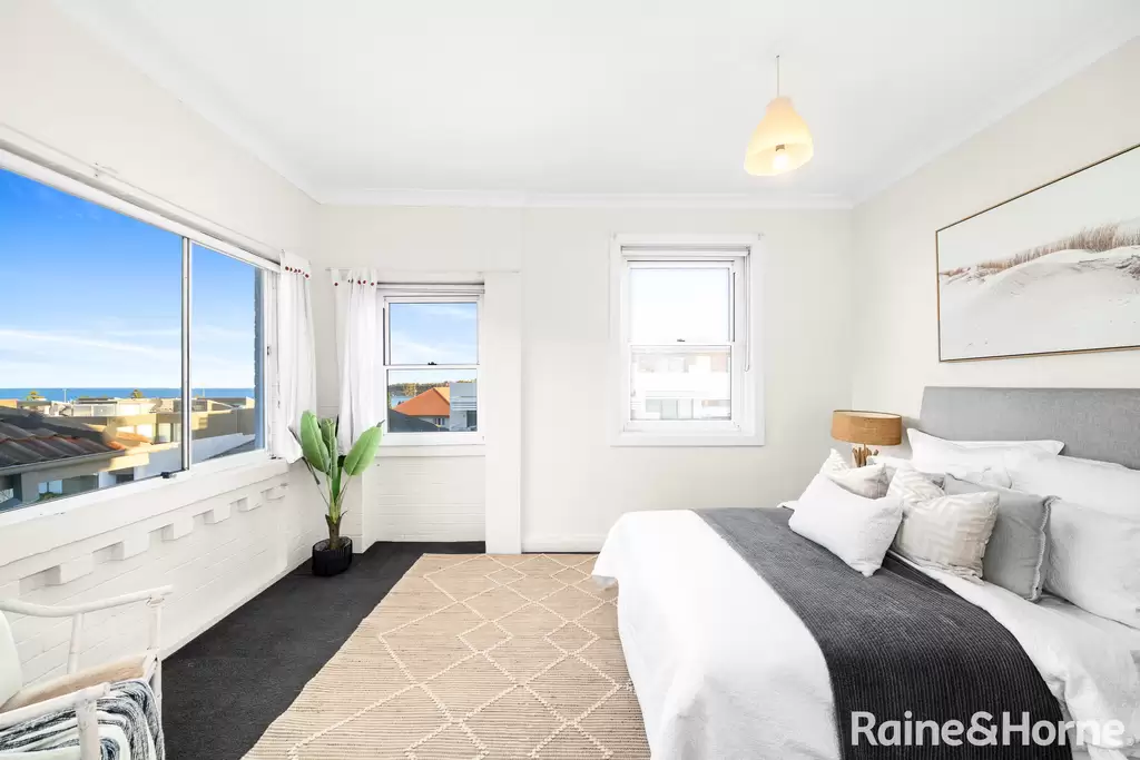 7/58 Ramsgate Avenue, Bondi Beach Auction by Raine & Horne Randwick | Coogee | Clovelly