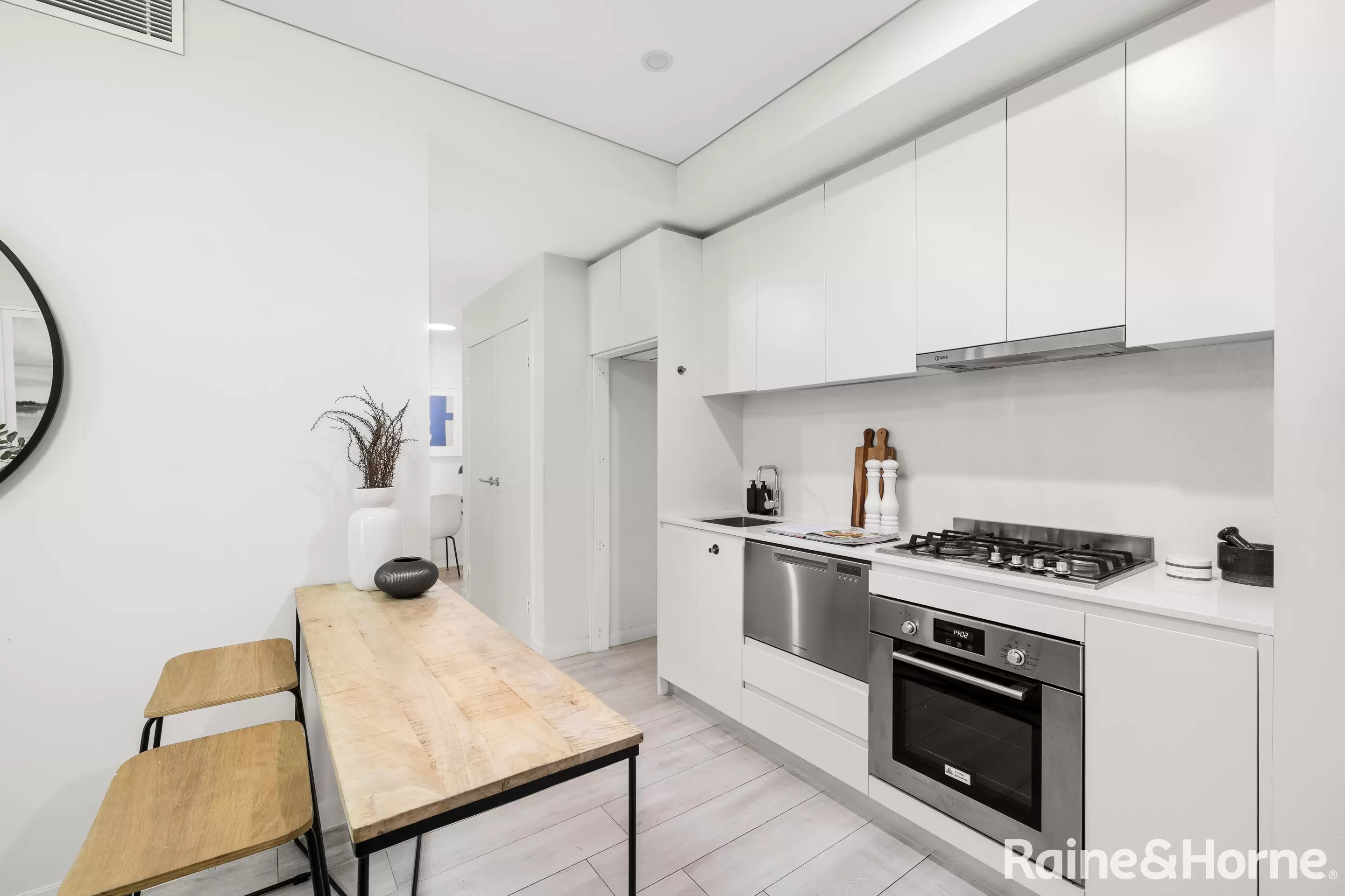 G04/82 Bay Street, Botany For Sale by Raine & Horne Randwick | Coogee | Clovelly - image 5