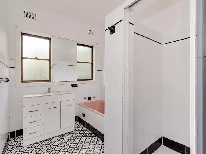 2 Balfour Avenue, Caringbah For Lease by Raine & Horne Randwick | Coogee | Clovelly - image 4