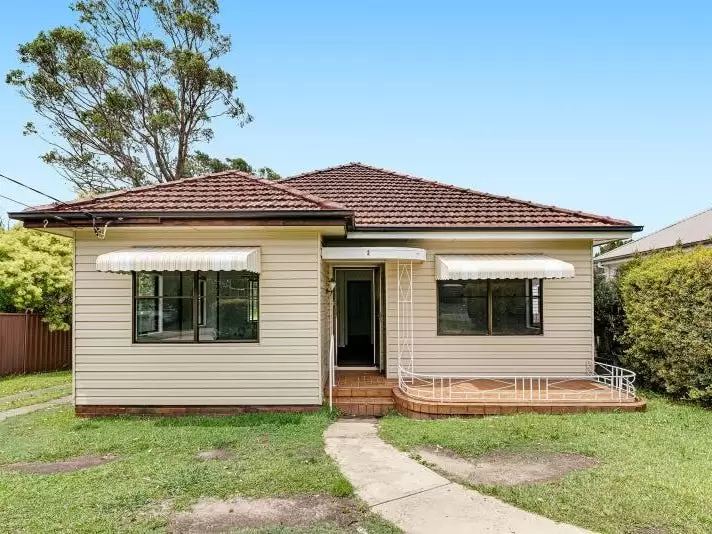 2 Balfour Avenue, Caringbah For Lease by Raine & Horne Randwick | Coogee | Clovelly - image 5