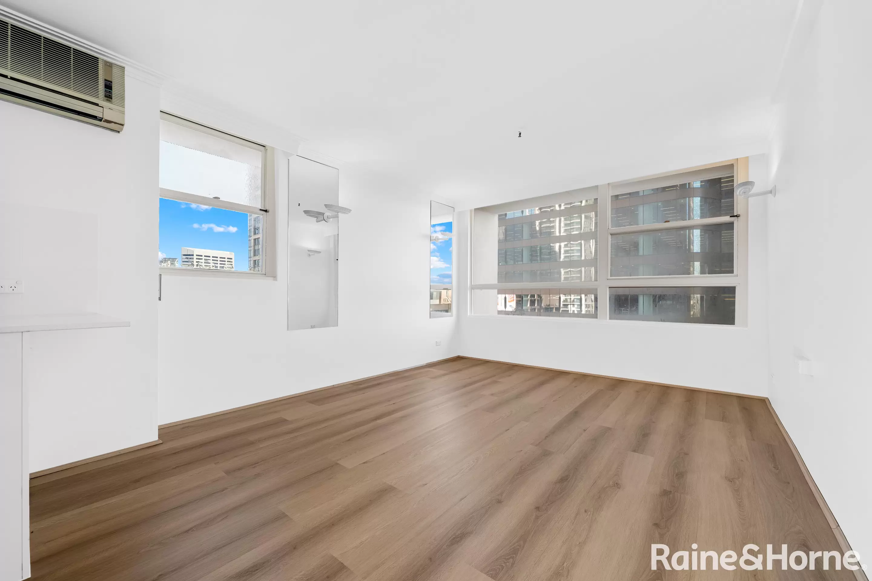 191/27 Park Street, Sydney Auction by Raine & Horne Randwick | Coogee | Clovelly - image 6