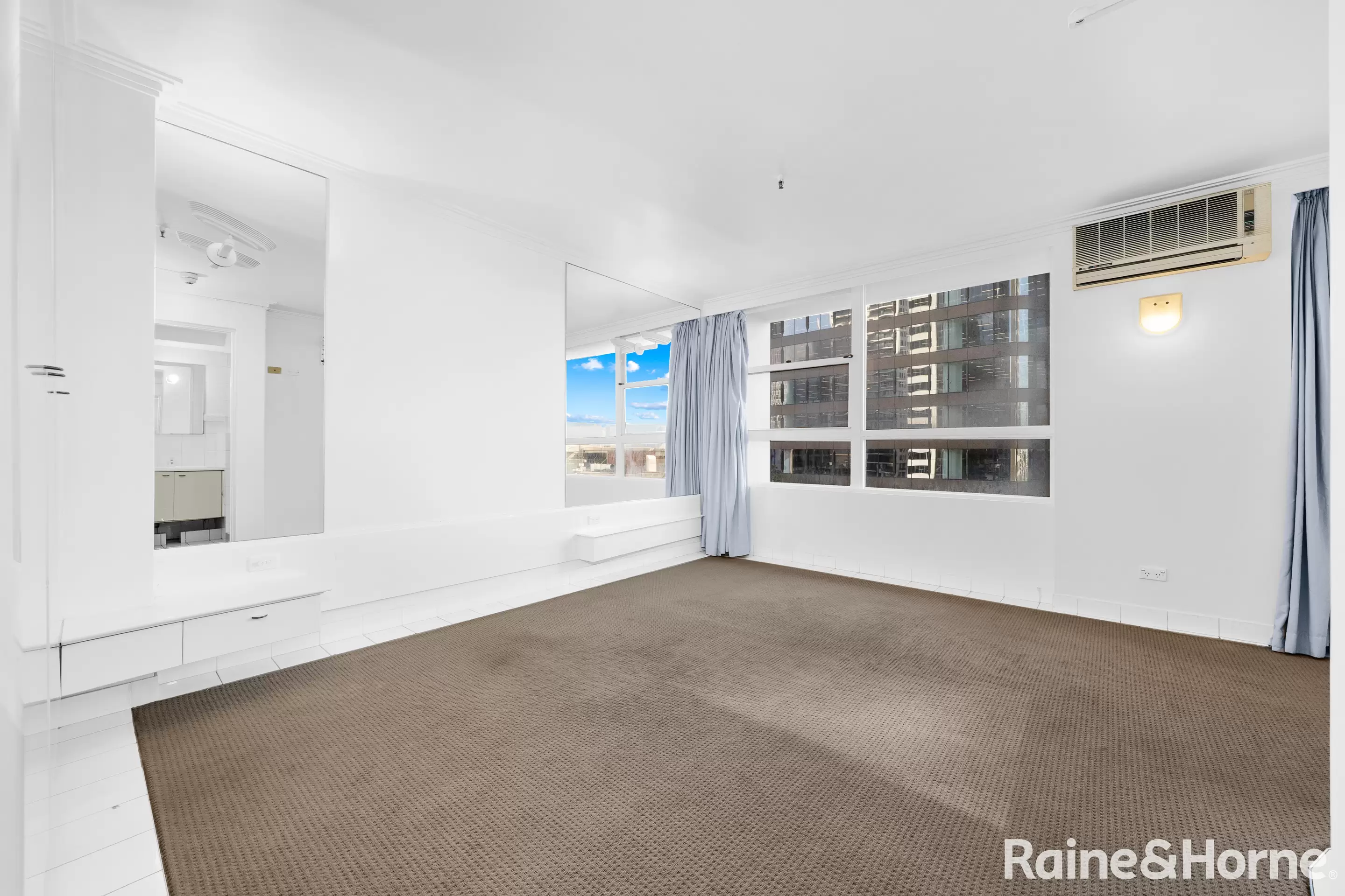 192/27 Park Street, Sydney Auction by Raine & Horne Randwick | Coogee | Clovelly - image 1