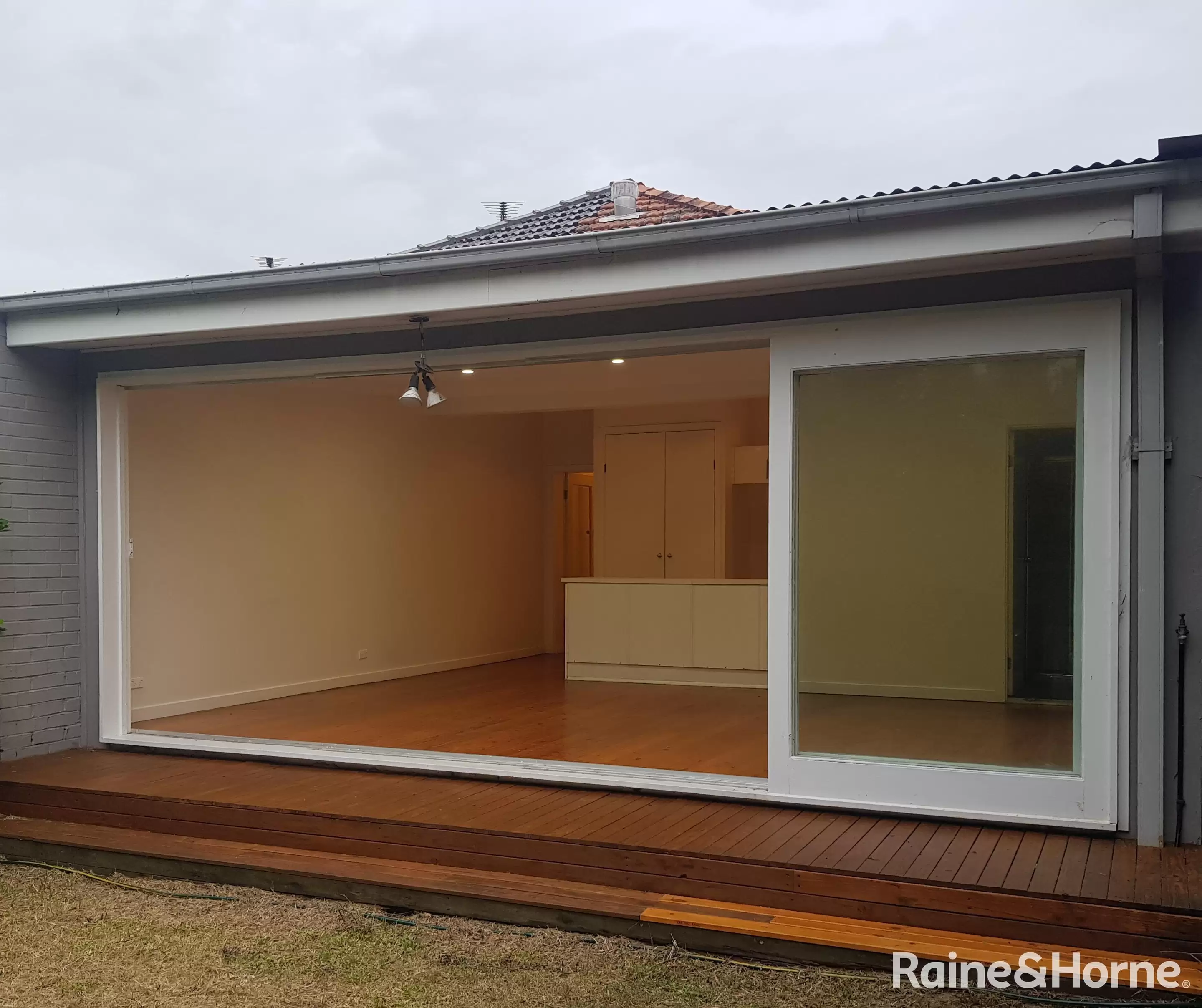 17 Middle Street, Kingsford For Lease by Raine & Horne Randwick | Coogee | Clovelly - image 6