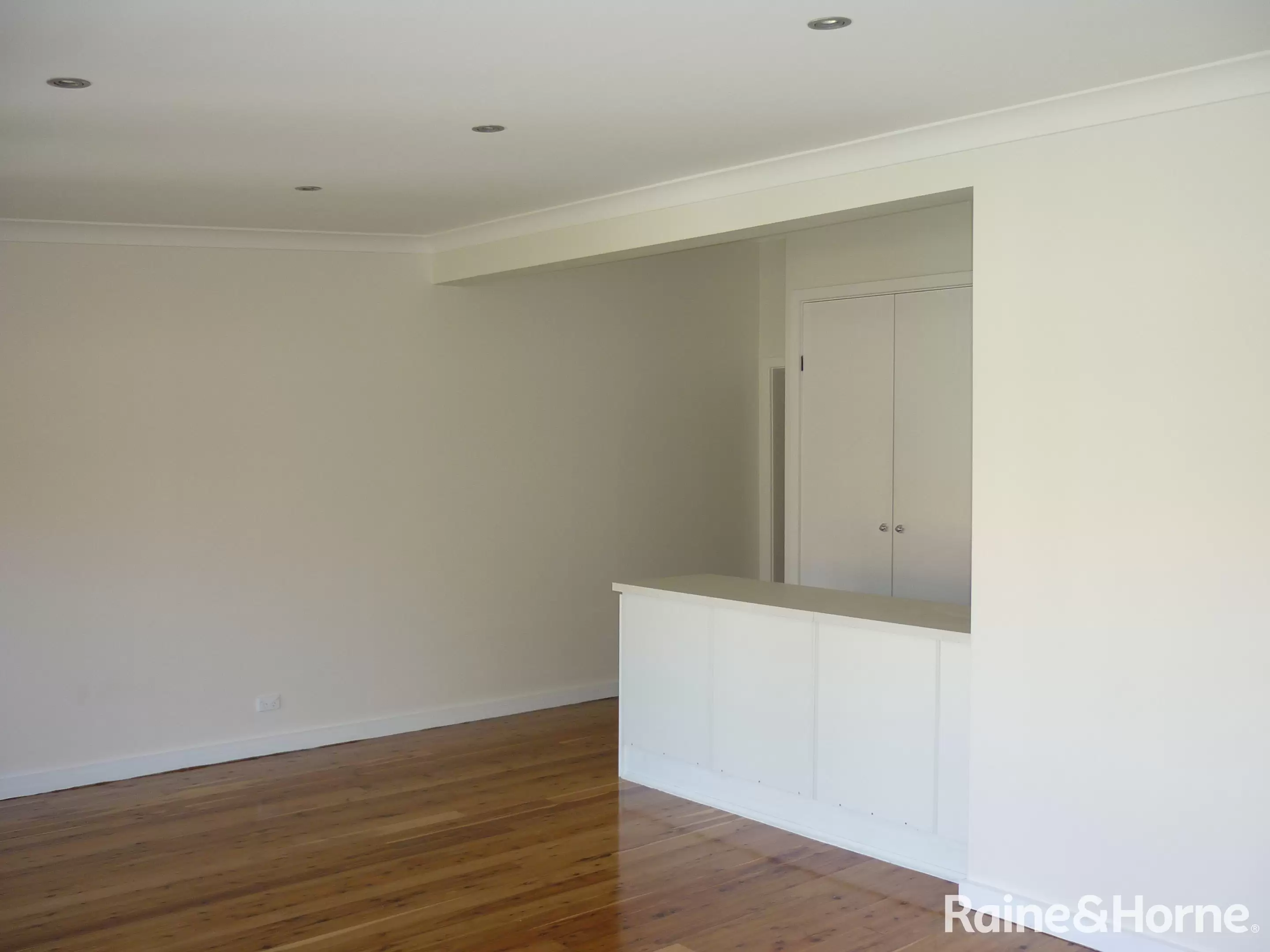 17 Middle Street, Kingsford For Lease by Raine & Horne Randwick | Coogee | Clovelly - image 2