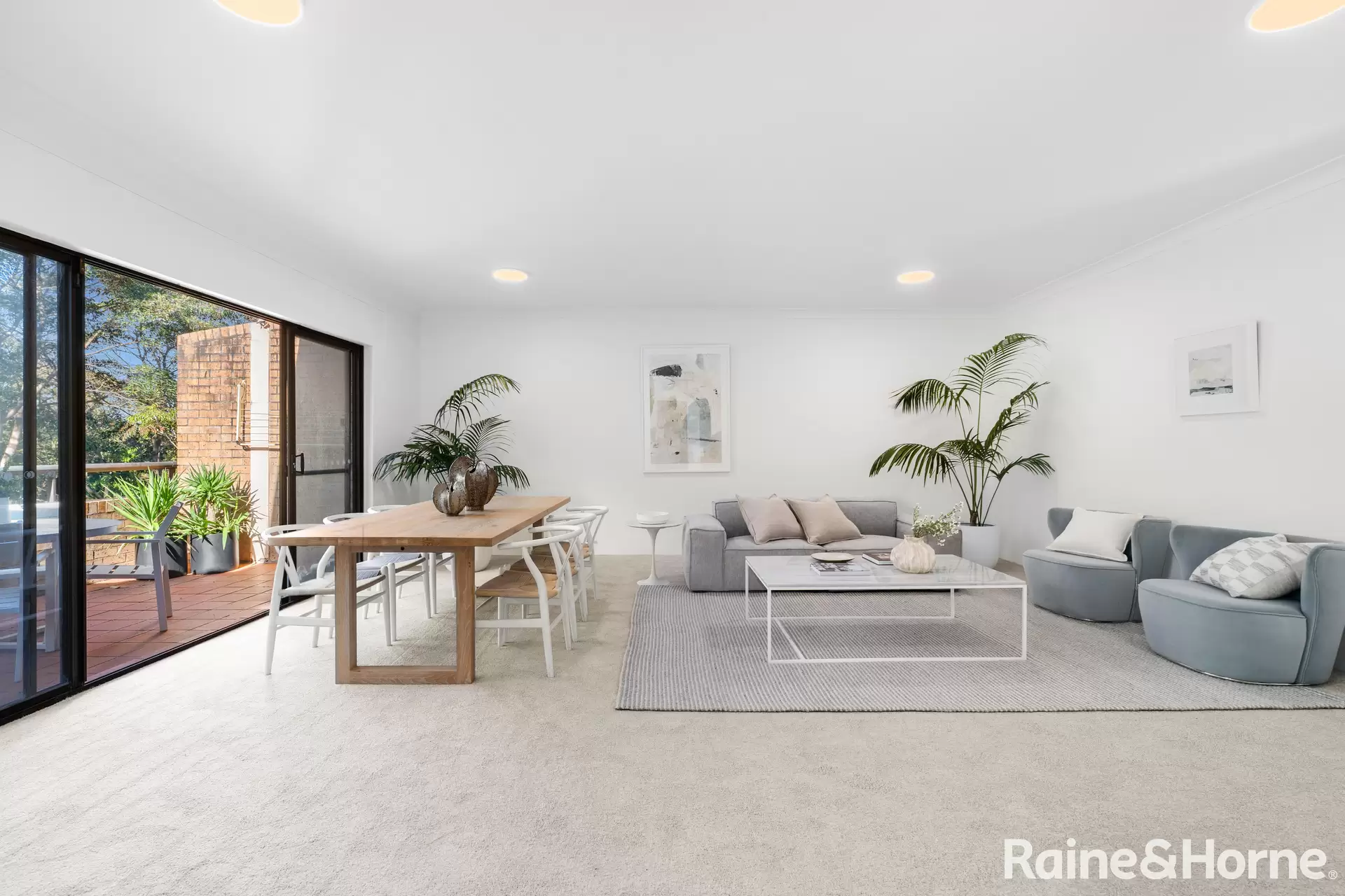 25/43A St Marks Road, Randwick Auction by Raine & Horne Randwick | Coogee | Clovelly