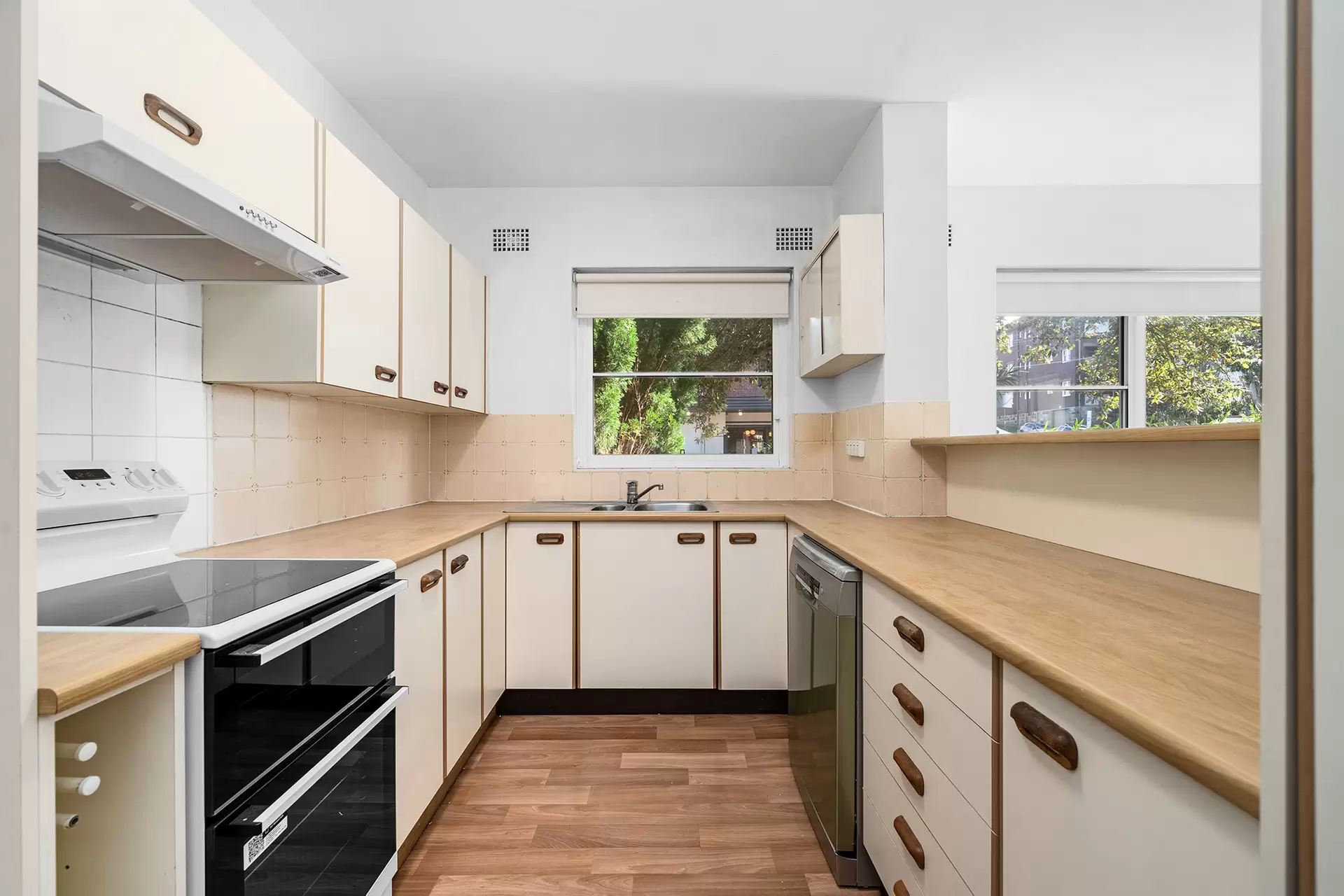 1/2 Carr Street, Coogee For Lease by Raine & Horne Randwick | Coogee | Clovelly - image 1