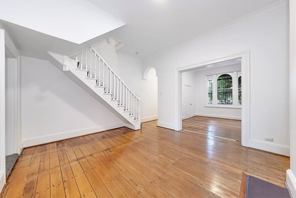 105 Womerah Avenue, Darlinghurst Leased by Raine & Horne Randwick | Coogee | Clovelly