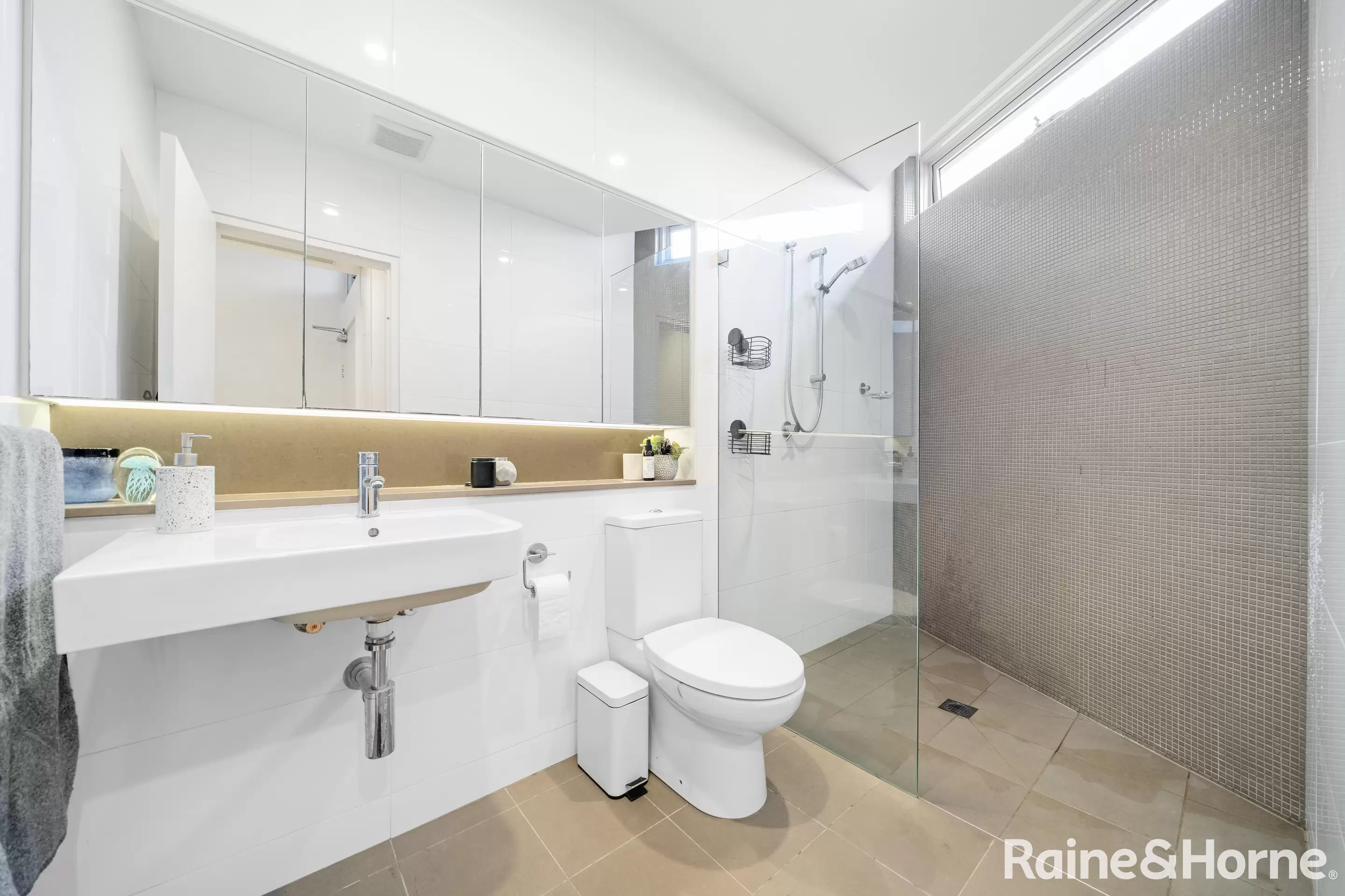 204/10-20 Anzac Parade, Kensington For Sale by Raine & Horne Randwick | Coogee | Clovelly - image 6