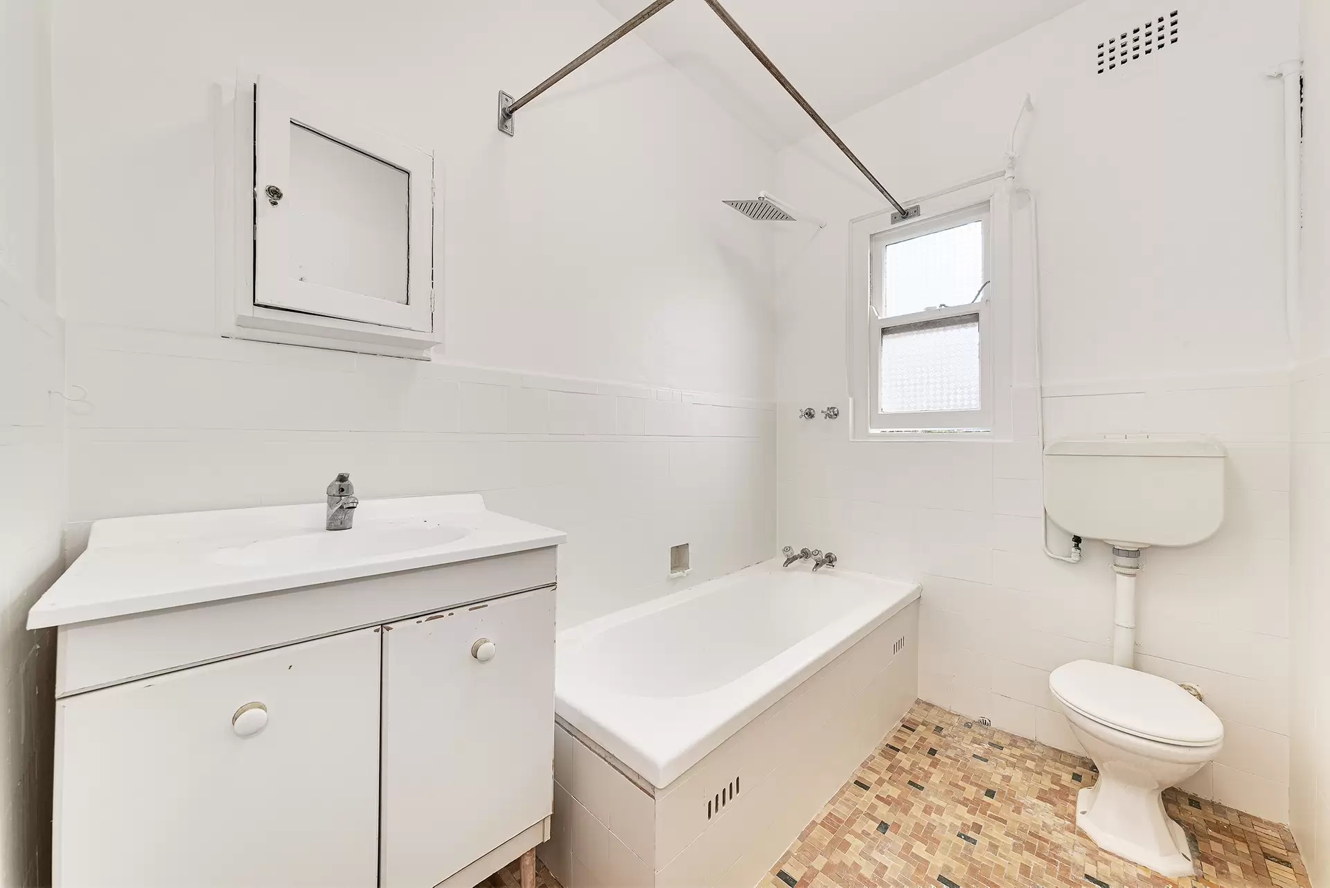 4/246 Clovelly Road, Clovelly For Lease by Raine & Horne Randwick | Coogee | Clovelly - image 1