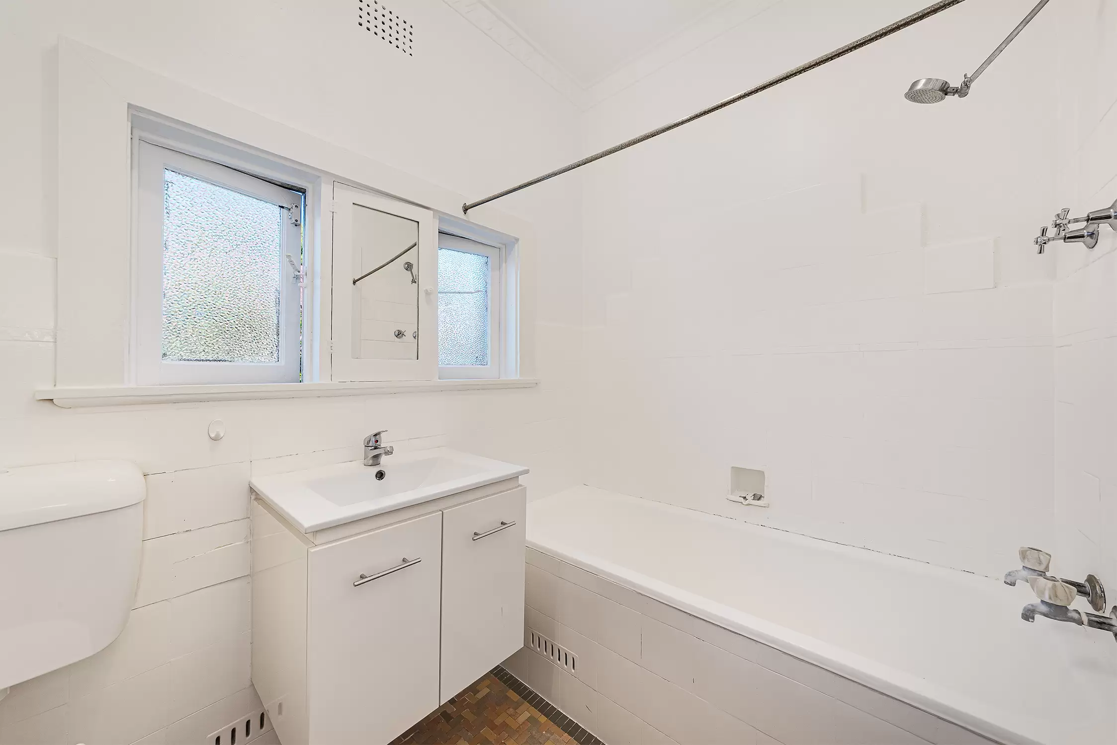 18 Moverly Road, Maroubra For Lease by Raine & Horne Randwick | Coogee | Clovelly - image 4