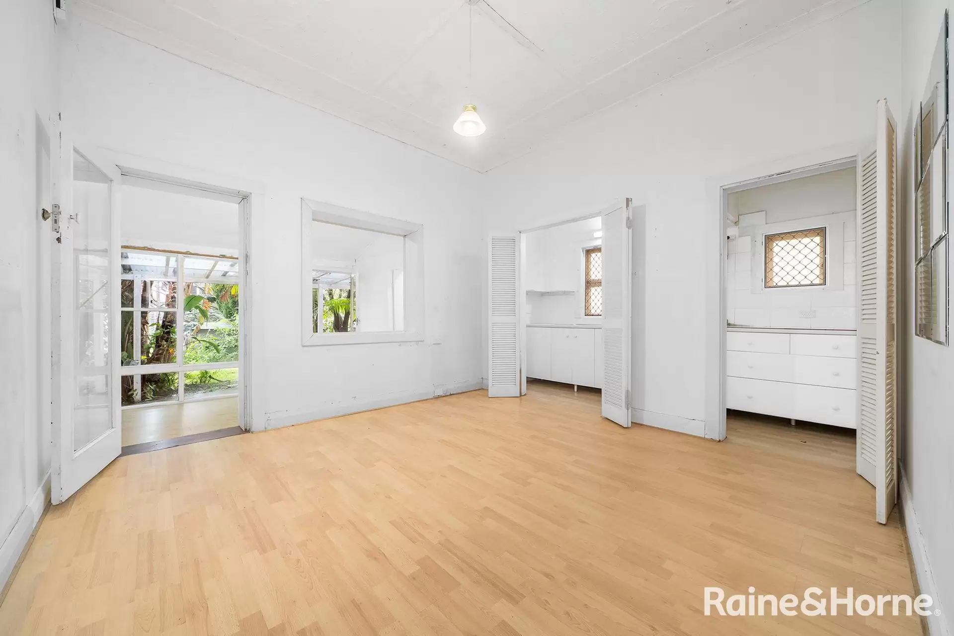 42 Chaleyer Street, Rose Bay Auction by Raine & Horne Randwick | Coogee | Clovelly - image 1