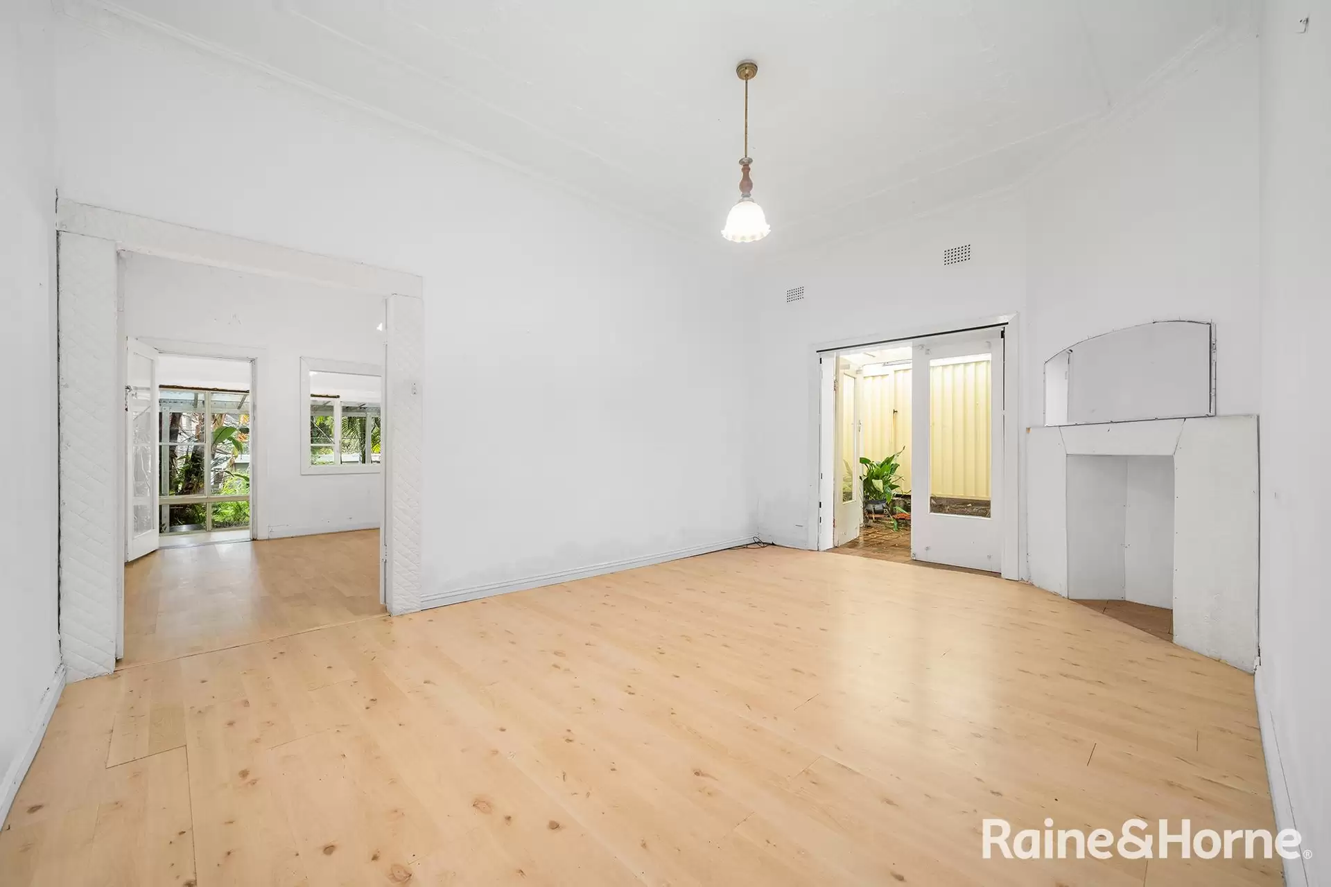 42 Chaleyer Street, Rose Bay Auction by Raine & Horne Randwick | Coogee | Clovelly - image 1