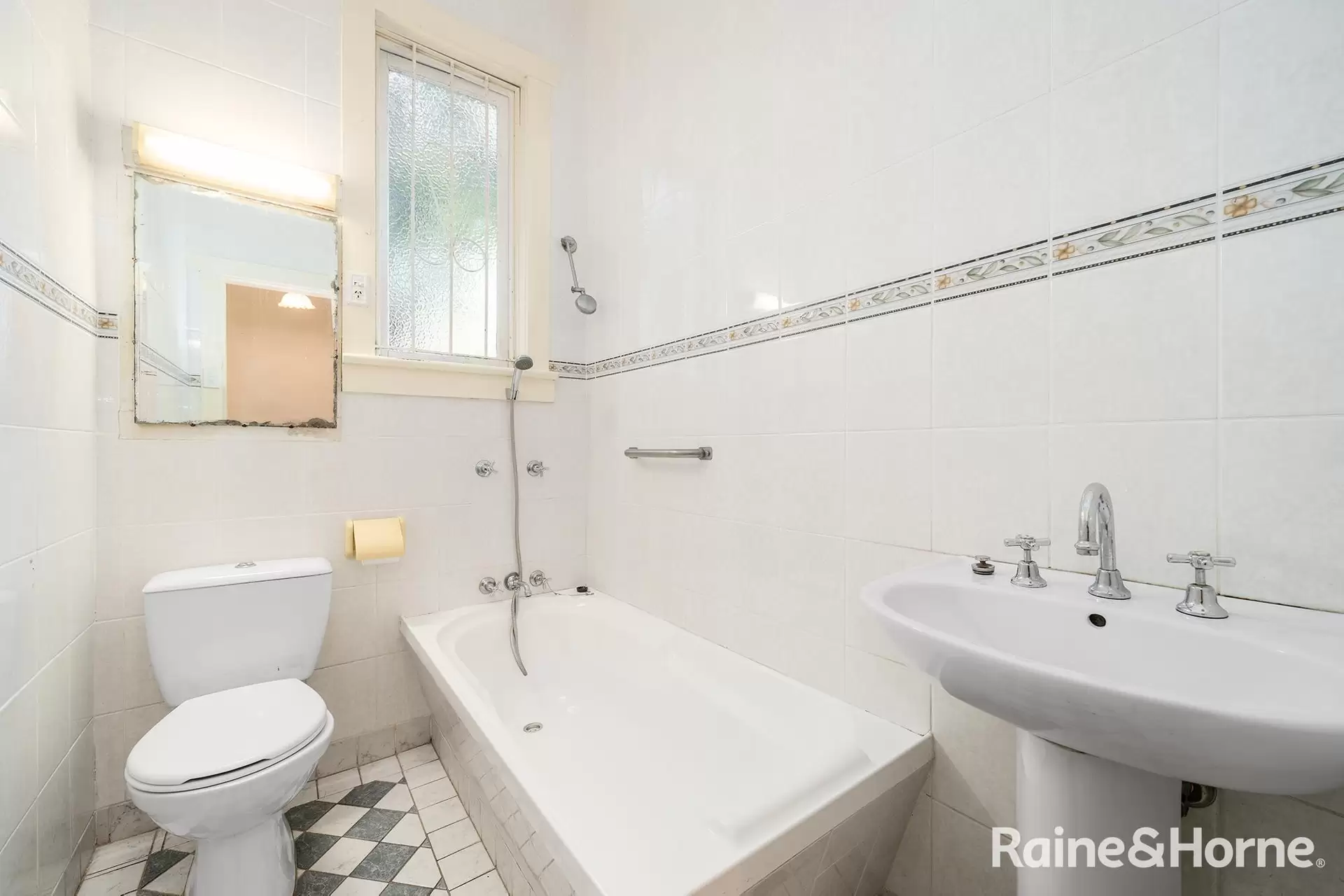 42 Chaleyer Street, Rose Bay Auction by Raine & Horne Randwick | Coogee | Clovelly - image 1