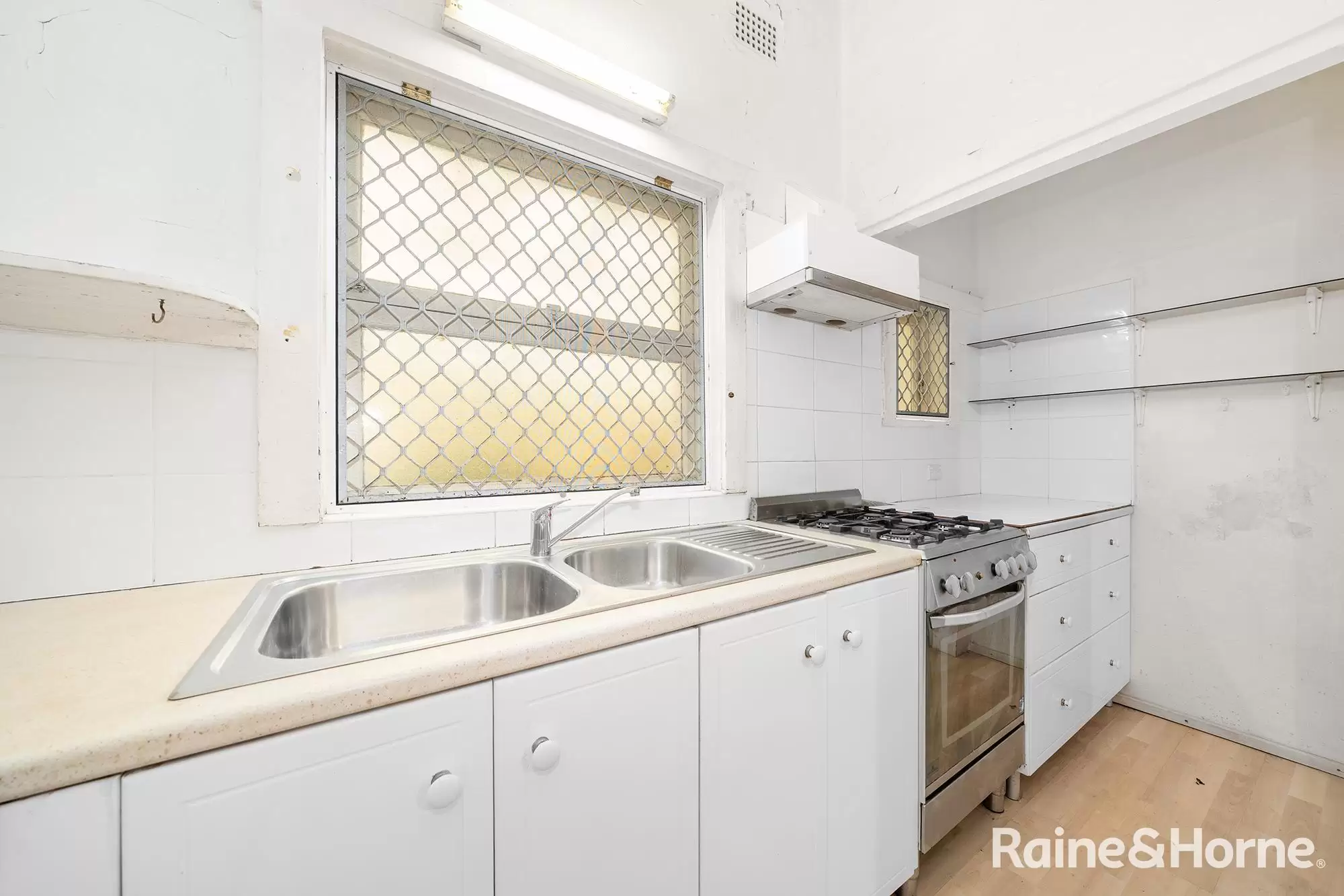 42 Chaleyer Street, Rose Bay Auction by Raine & Horne Randwick | Coogee | Clovelly - image 6