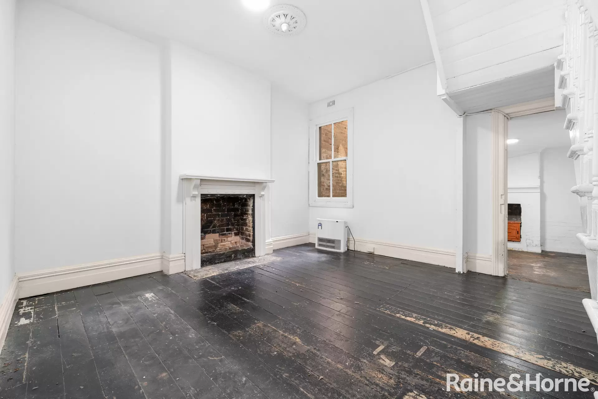 106 Oxford Street, Woollahra Sold by Raine & Horne Randwick | Coogee | Clovelly - image 1