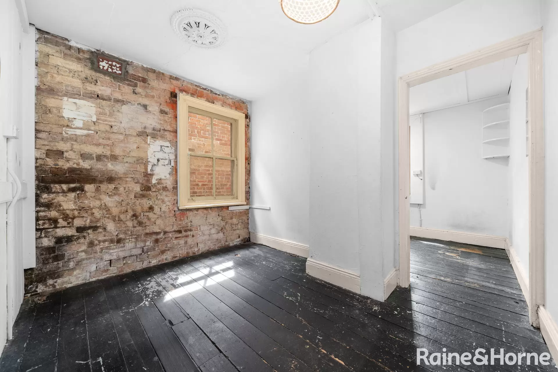 106 Oxford Street, Woollahra Sold by Raine & Horne Randwick | Coogee | Clovelly - image 1