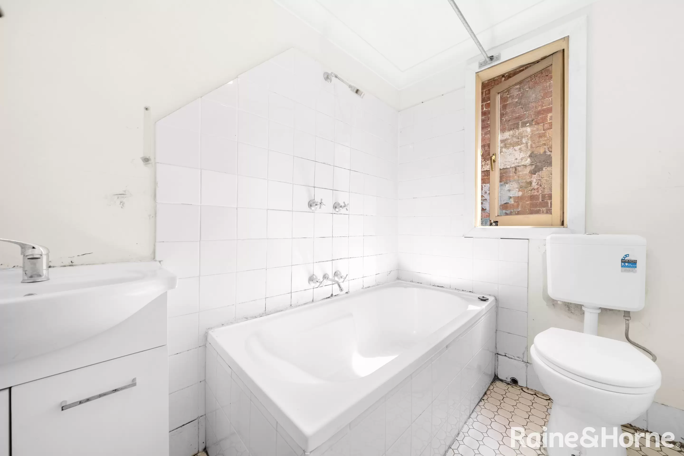 106 Oxford Street, Woollahra Sold by Raine & Horne Randwick | Coogee | Clovelly - image 7