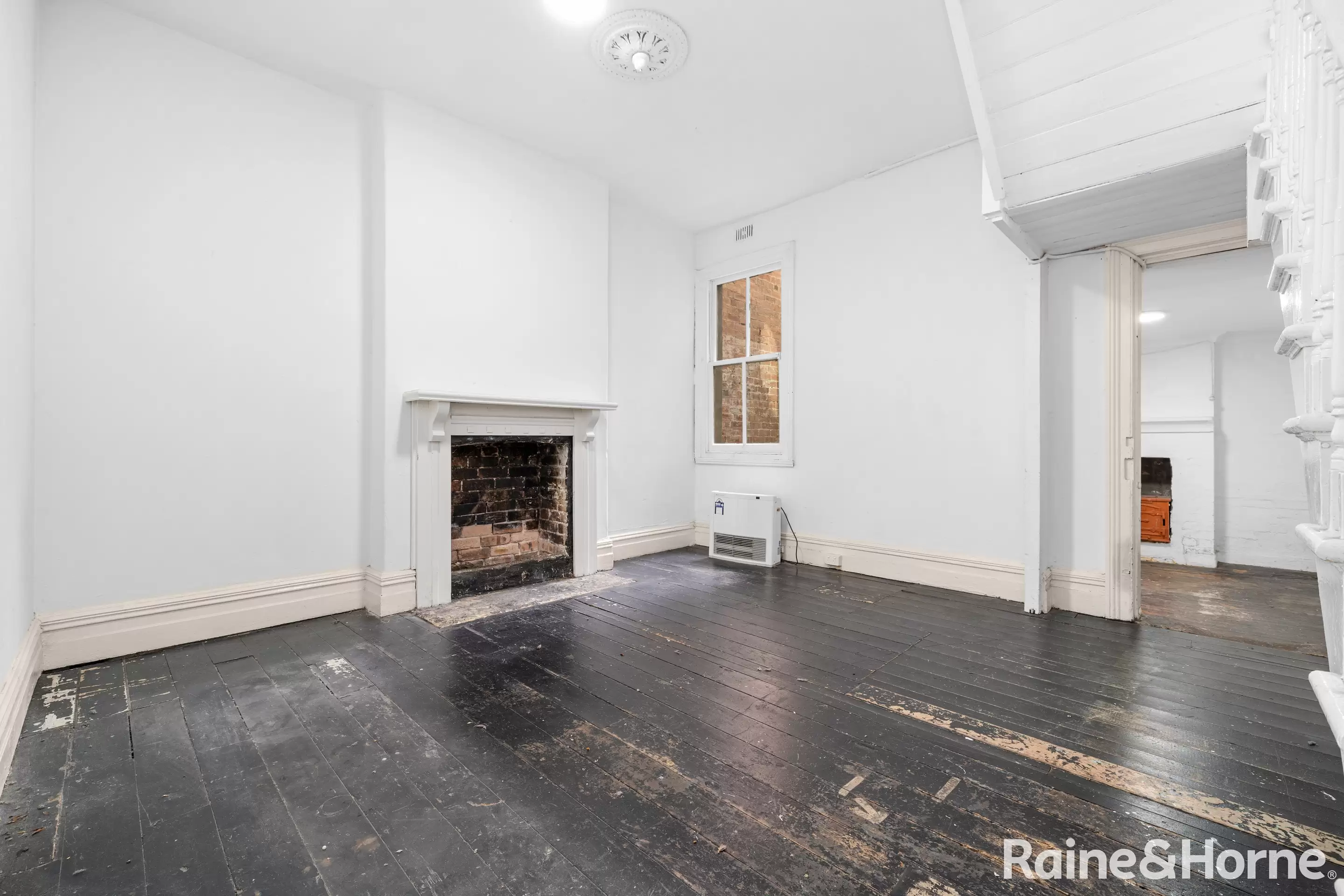 106 Oxford Street, Woollahra Sold by Raine & Horne Randwick | Coogee | Clovelly - image 5