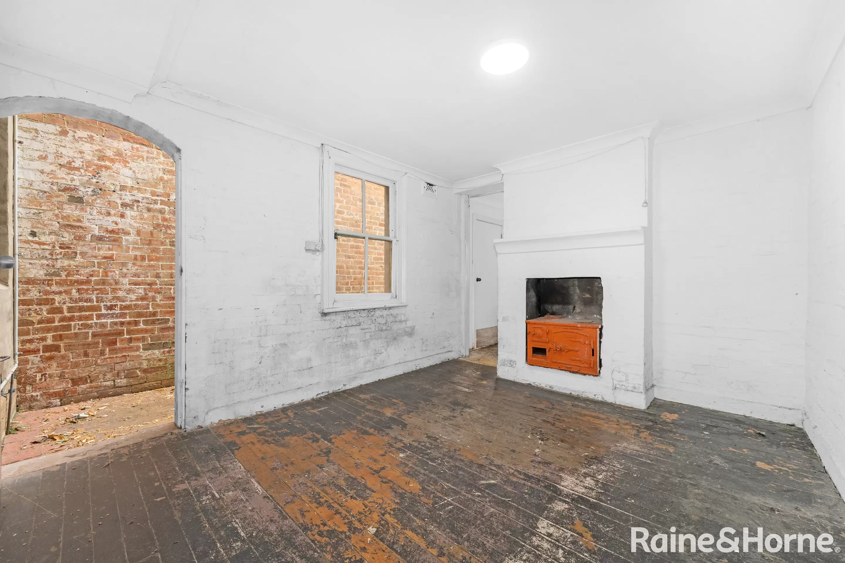 106 Oxford Street, Woollahra Sold by Raine & Horne Randwick | Coogee | Clovelly - image 3