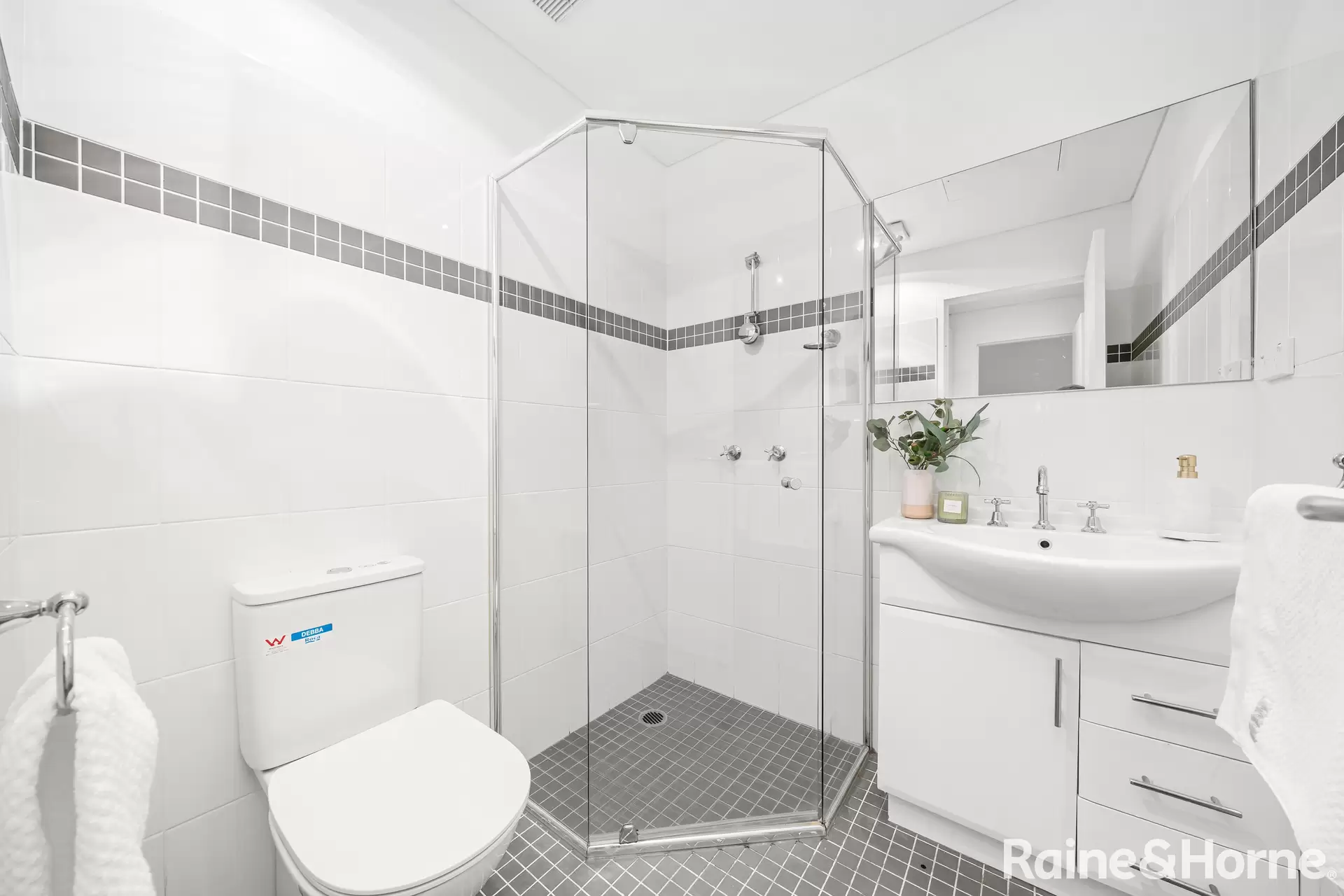 6/34 Avoca Street, Randwick Auction by Raine & Horne Randwick | Coogee | Clovelly - image 1