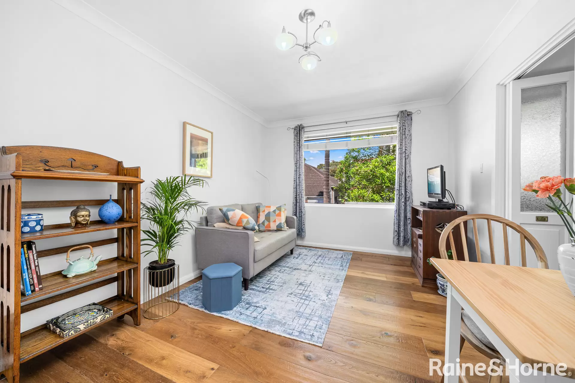 8/21 Pemell Street, Newtown Sold by Raine & Horne Randwick | Coogee | Clovelly - image 1