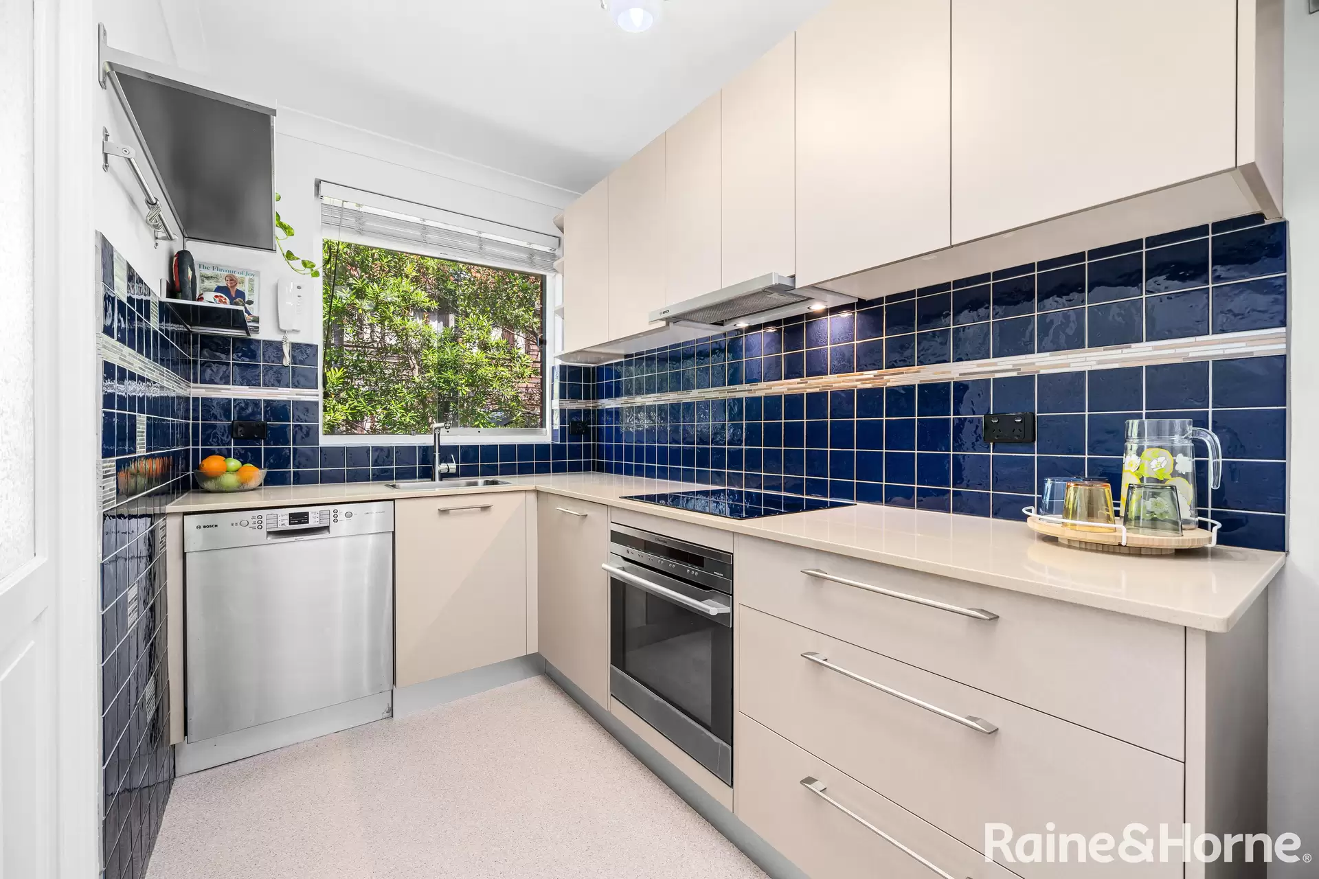 8/21 Pemell Street, Newtown Sold by Raine & Horne Randwick | Coogee | Clovelly - image 1