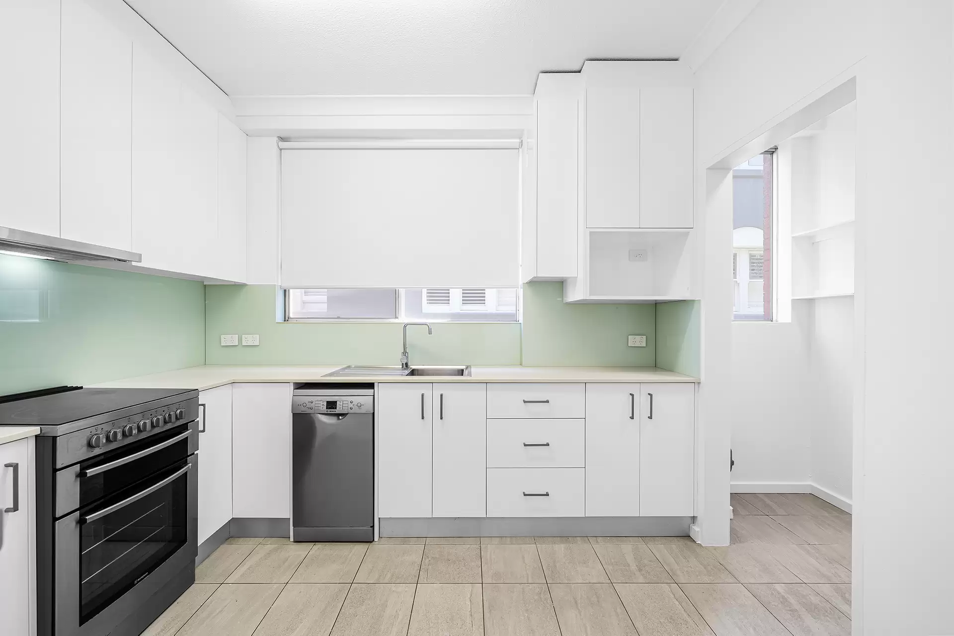 4/99 Carrington Road, Coogee For Lease by Raine & Horne Randwick | Coogee | Clovelly - image 1