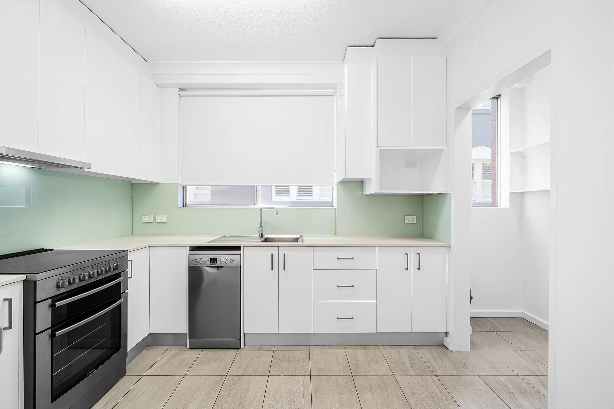 4/99 Carrington Road, Coogee For Lease by Raine & Horne Randwick | Coogee | Clovelly - image 1