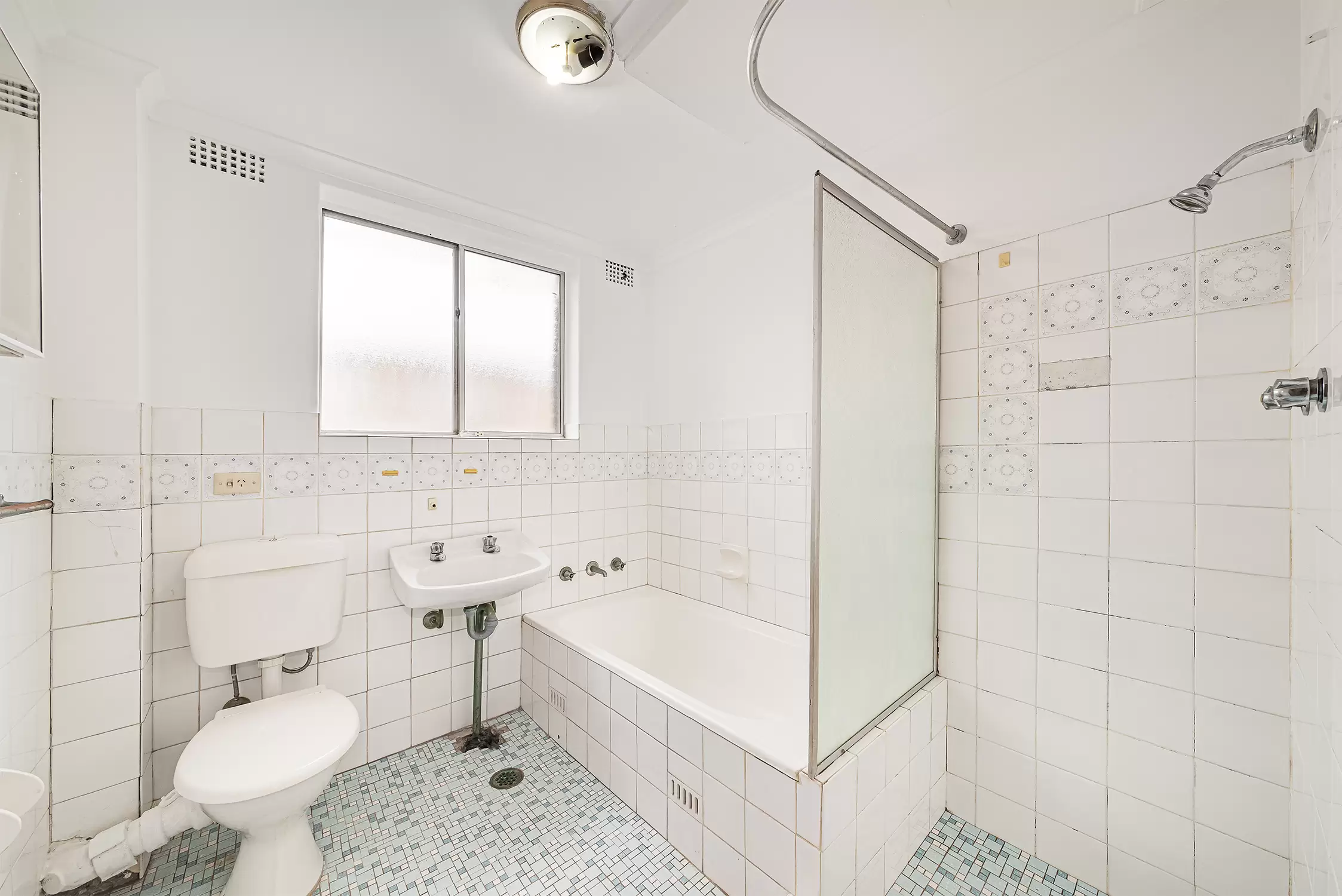 1/93 Wentworth Street, Randwick For Lease by Raine & Horne Randwick | Coogee | Clovelly - image 4