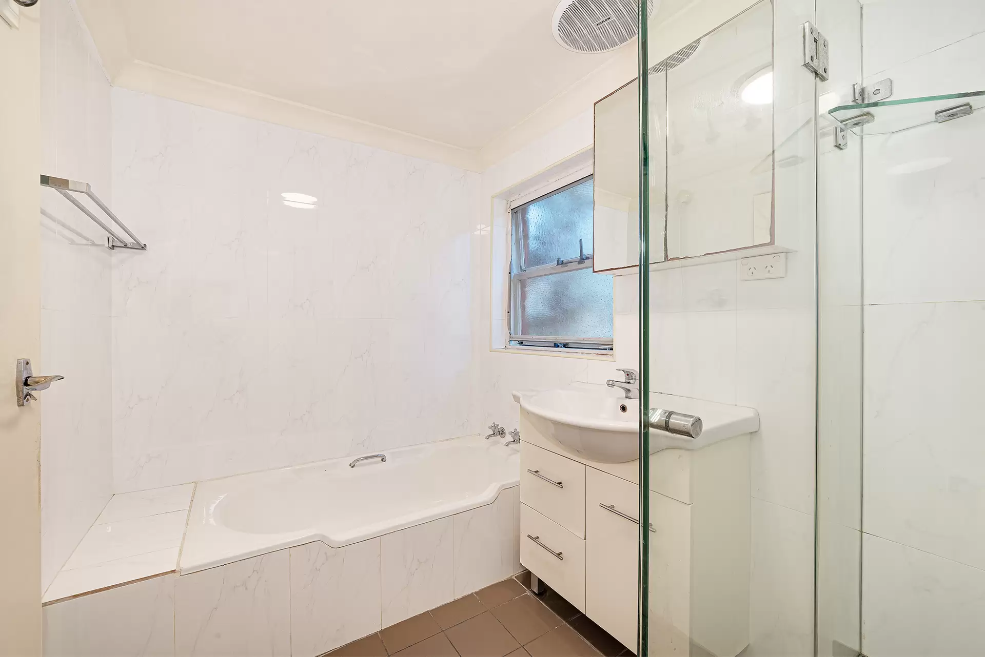 2/26 Howard Street, Randwick For Lease by Raine & Horne Randwick | Coogee | Clovelly - image 1