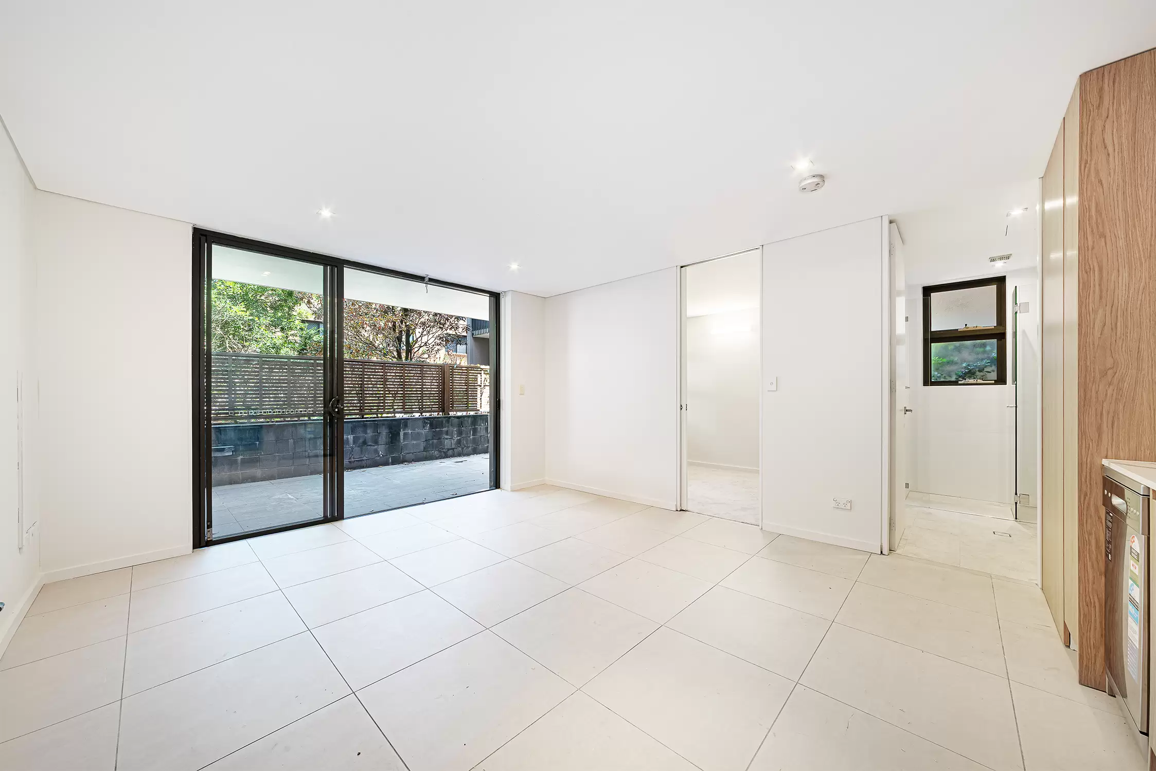 25/7-9 Alison Road, Kensington For Lease by Raine & Horne Randwick | Coogee | Clovelly - image 1