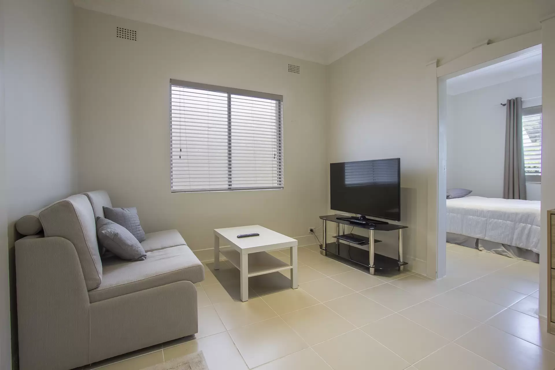 7/25 Mackenzie Street, Bondi Junction For Lease by Raine & Horne Randwick | Coogee | Clovelly - image 1