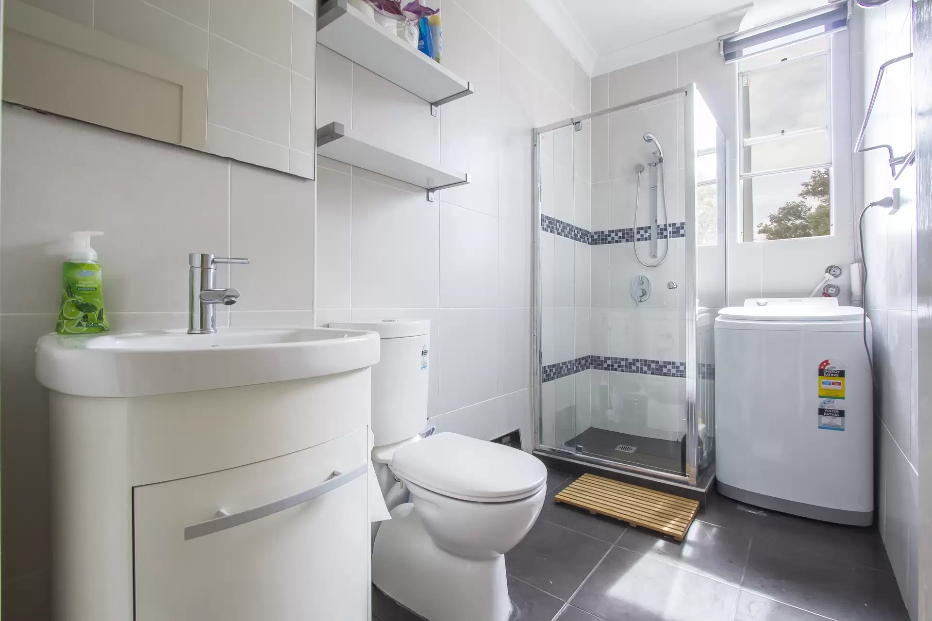 7/25 Mackenzie Street, Bondi Junction For Lease by Raine & Horne Randwick | Coogee | Clovelly - image 1