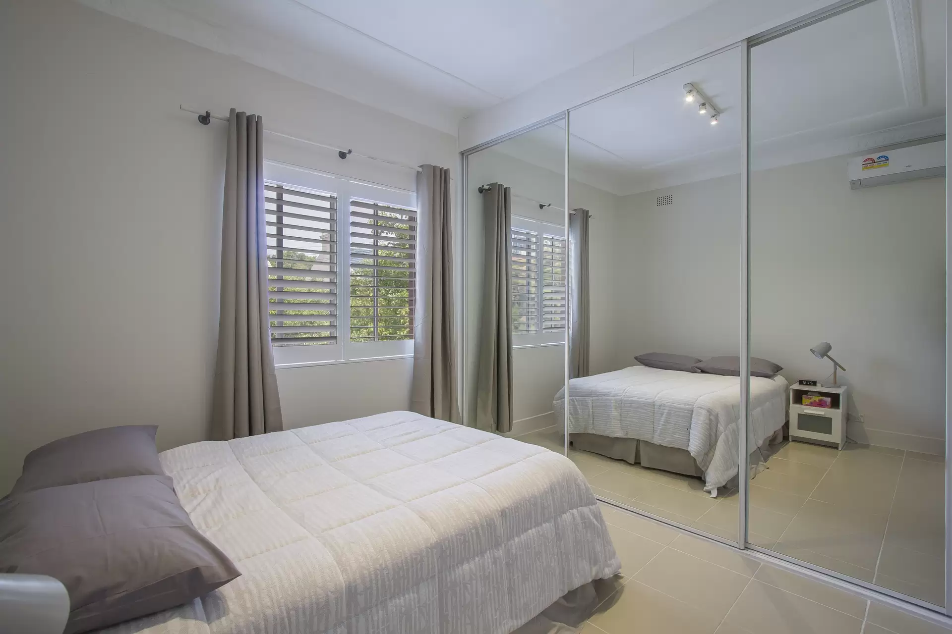 7/25 Mackenzie Street, Bondi Junction For Lease by Raine & Horne Randwick | Coogee | Clovelly - image 1