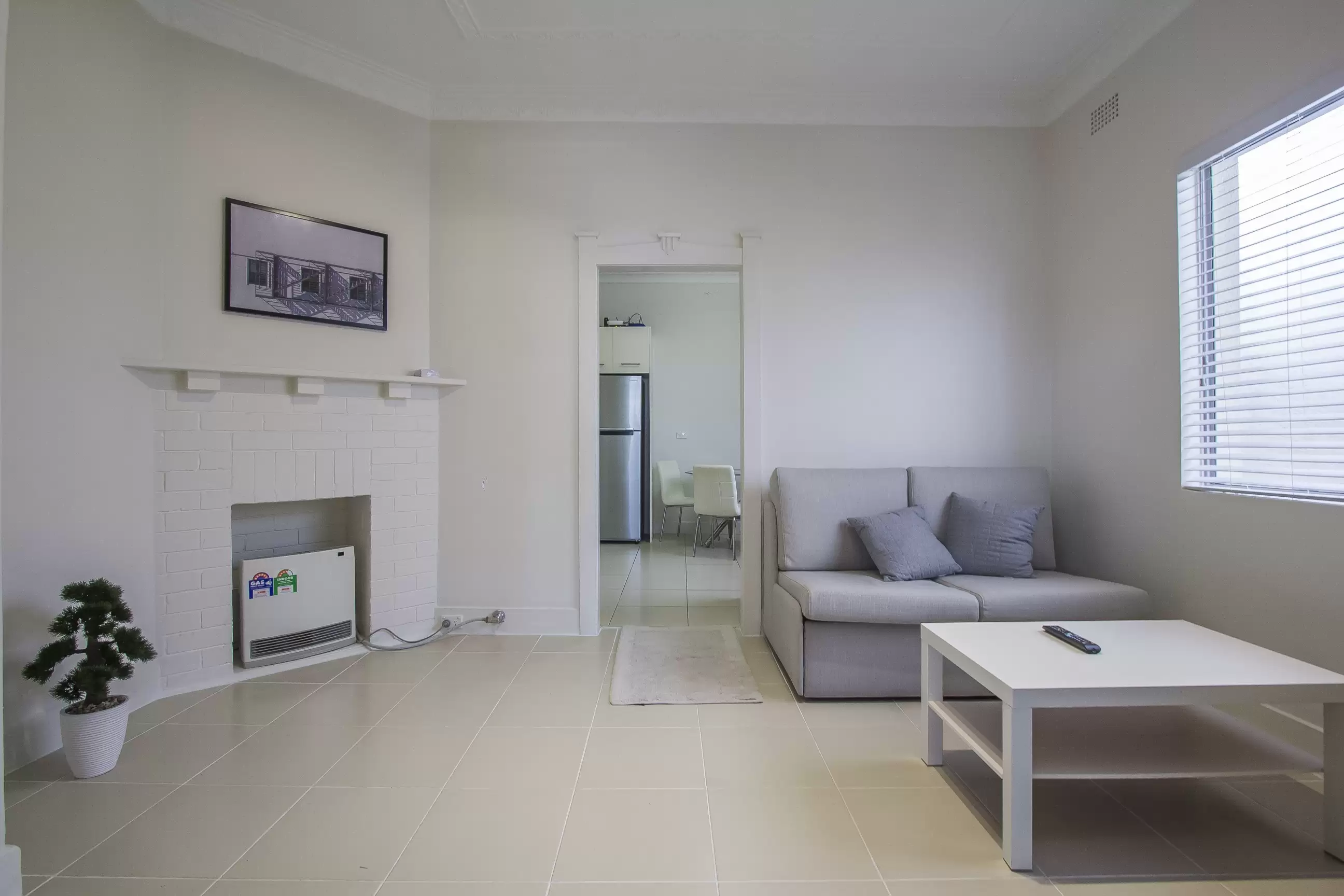 7/25 Mackenzie Street, Bondi Junction For Lease by Raine & Horne Randwick | Coogee | Clovelly - image 2