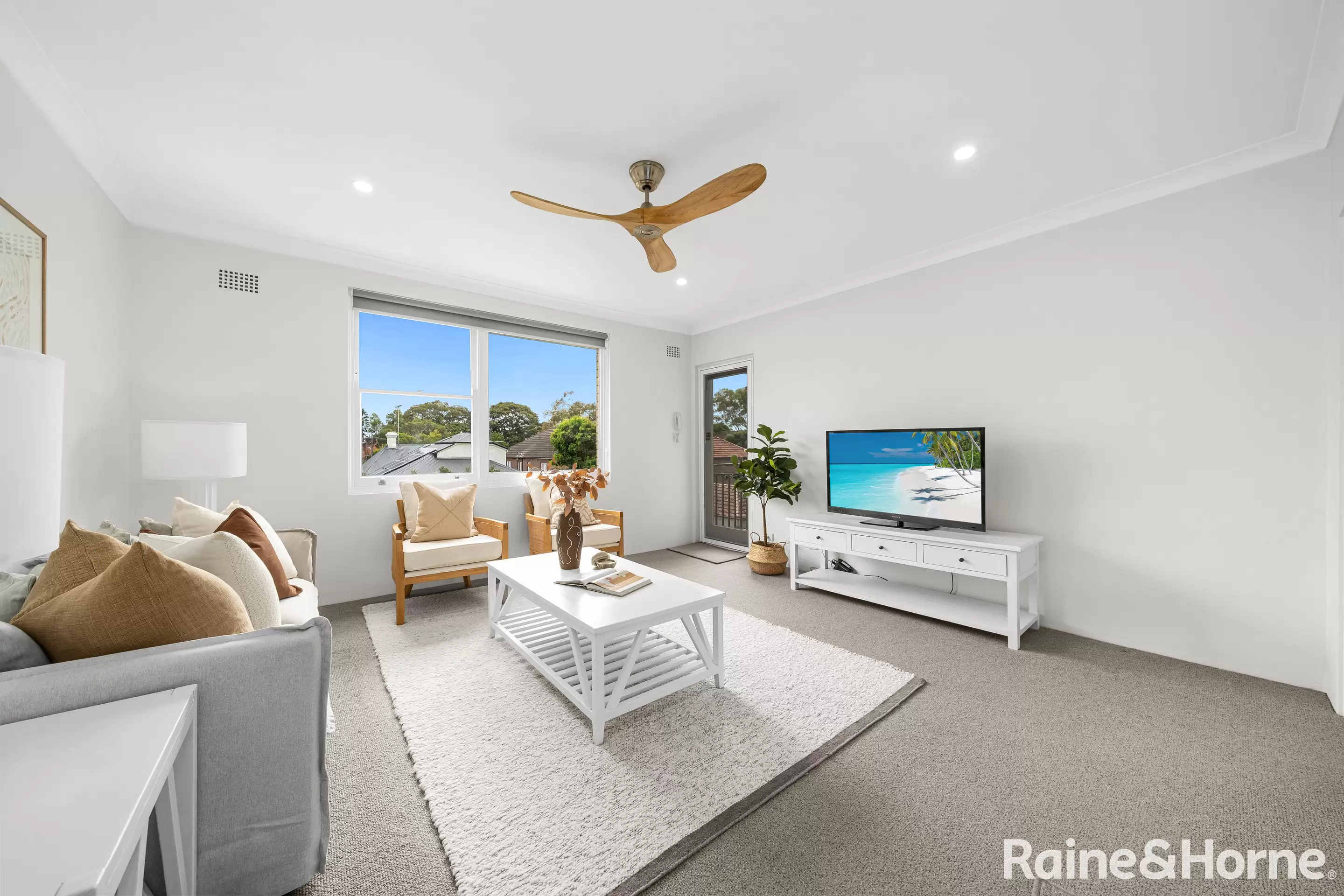 12/26 Lugar Street, Bronte Auction by Raine & Horne Randwick | Coogee | Clovelly - image 4