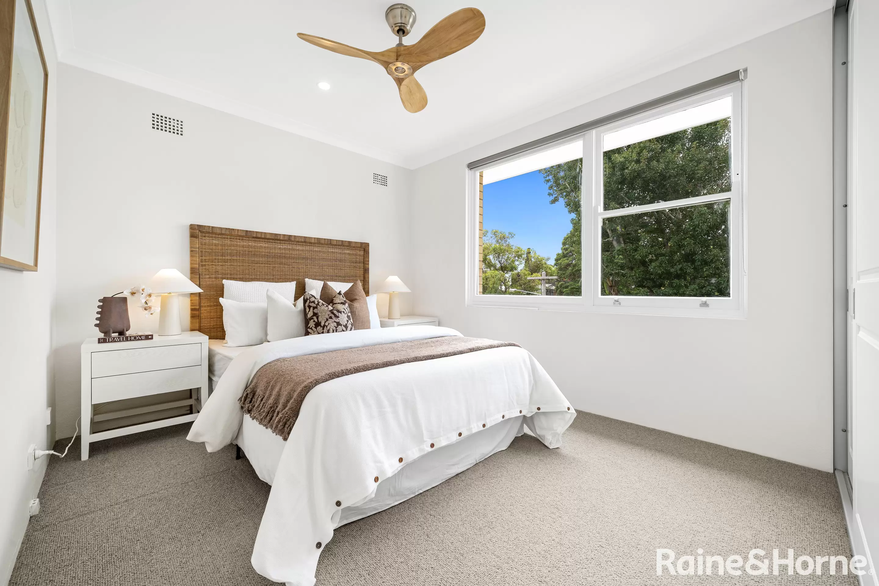 12/26 Lugar Street, Bronte Auction by Raine & Horne Randwick | Coogee | Clovelly - image 3