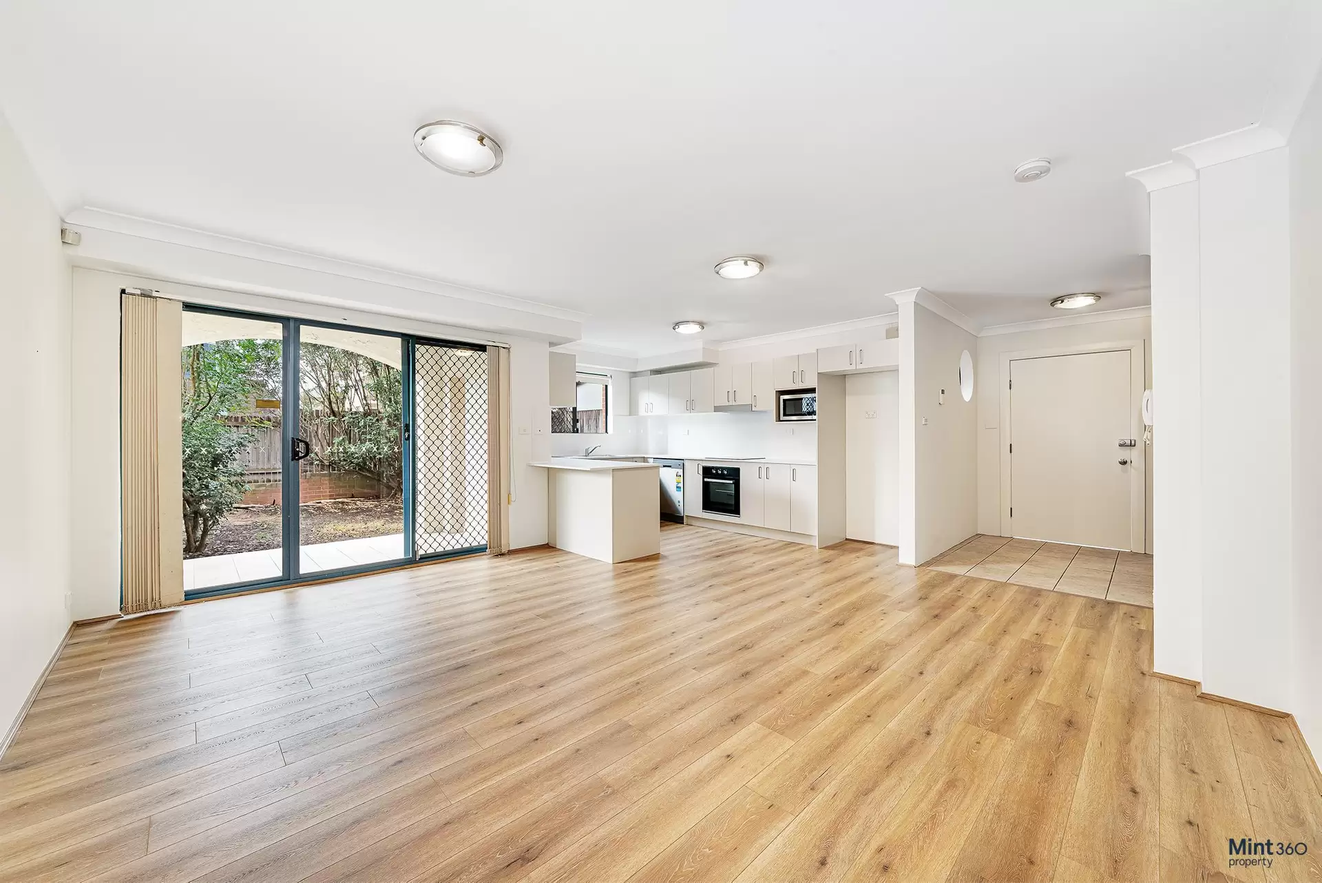 1/64 Anzac Parade, Kensington Leased by Raine & Horne Randwick | Coogee | Clovelly - image 1